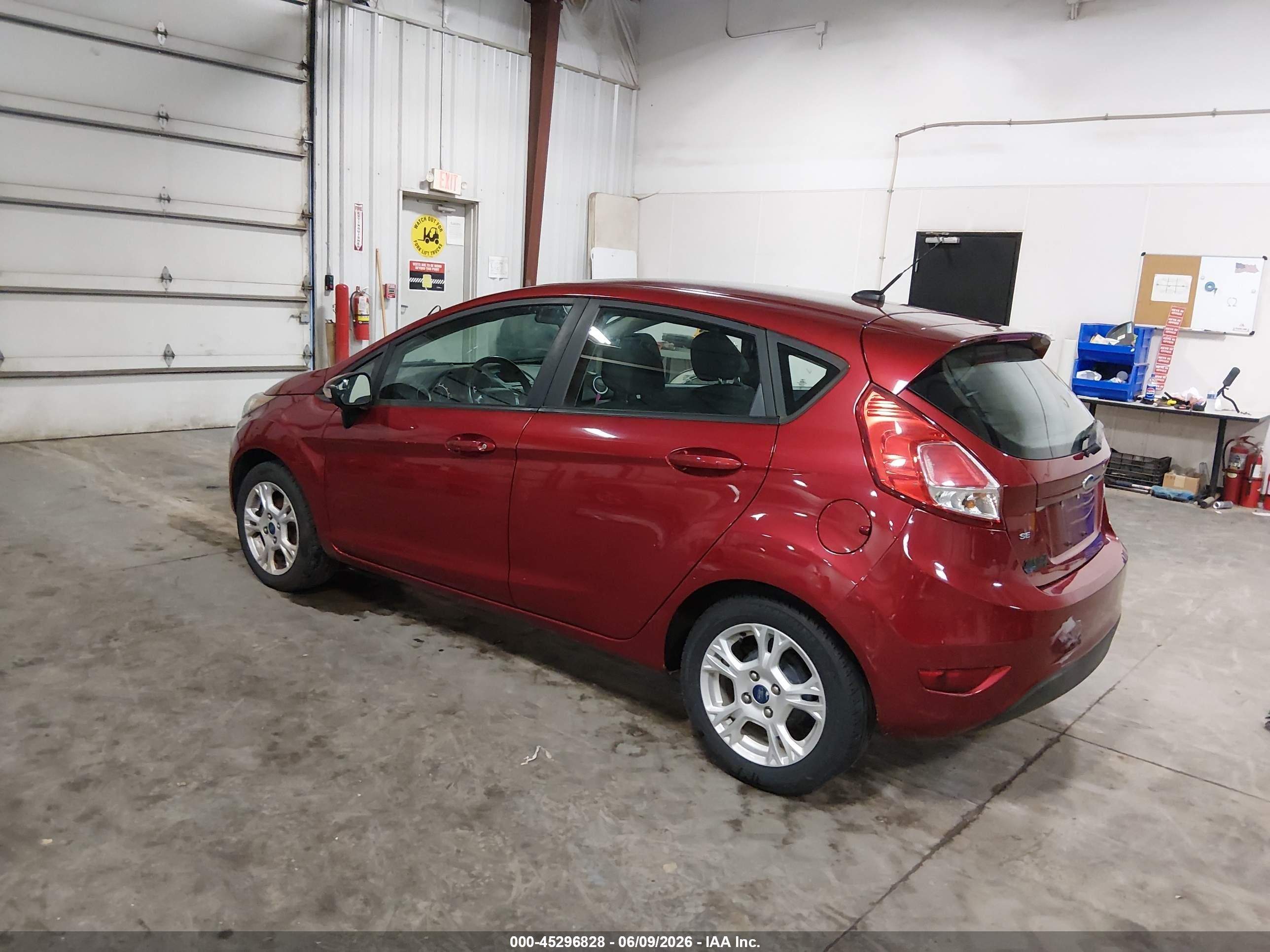 2015 Ford Fiesta Se Red vin: 3FADP4EJ1FM148546