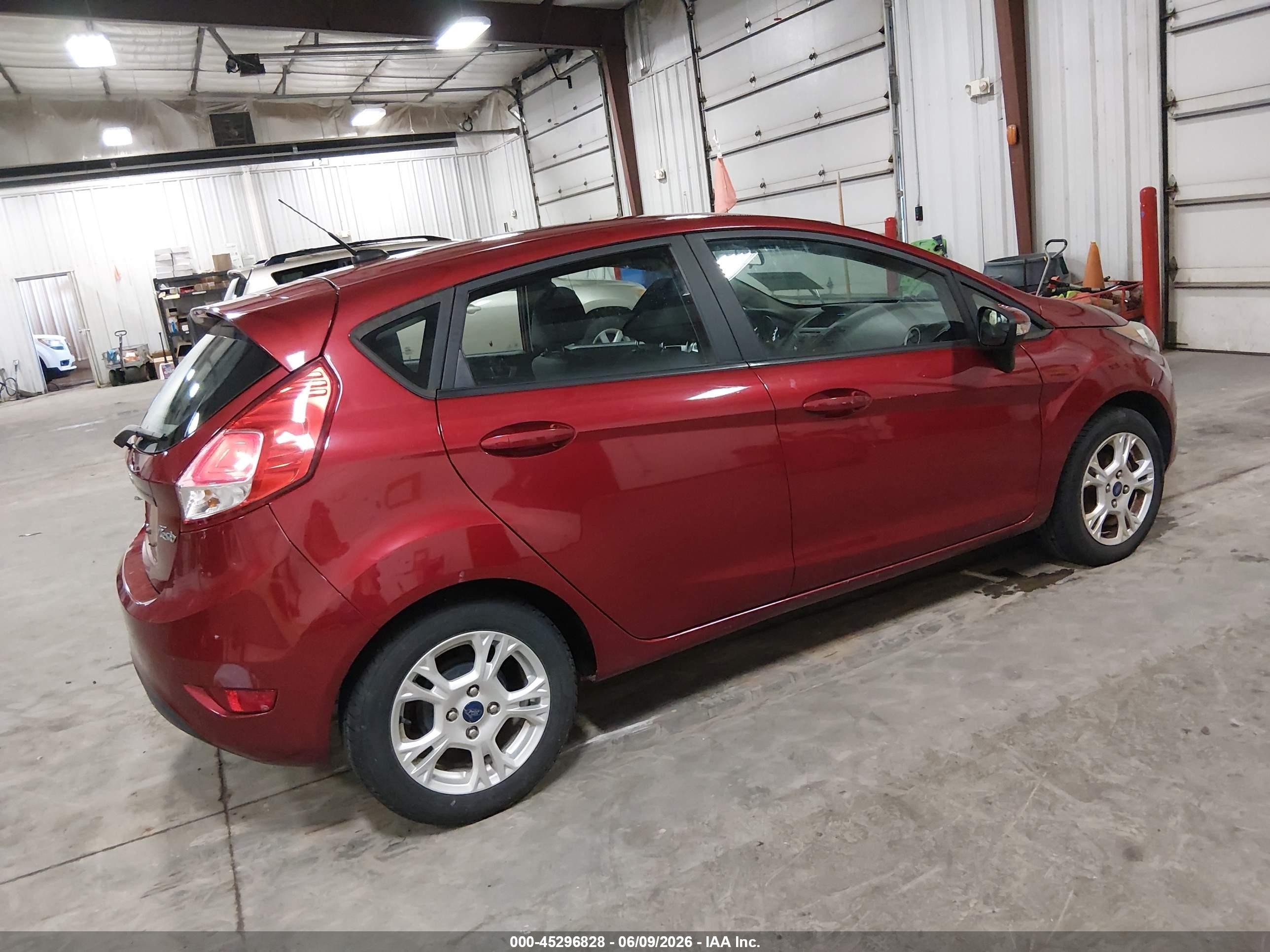 2015 Ford Fiesta Se Red vin: 3FADP4EJ1FM148546