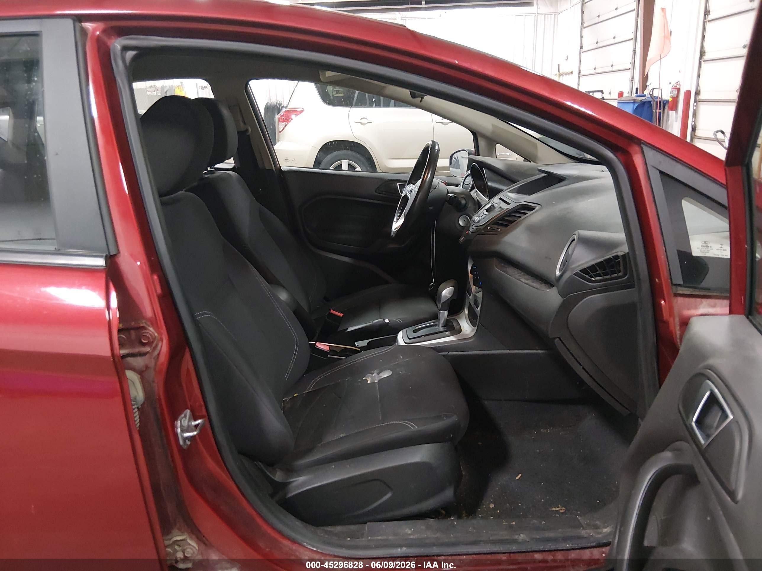 2015 Ford Fiesta Se Red vin: 3FADP4EJ1FM148546