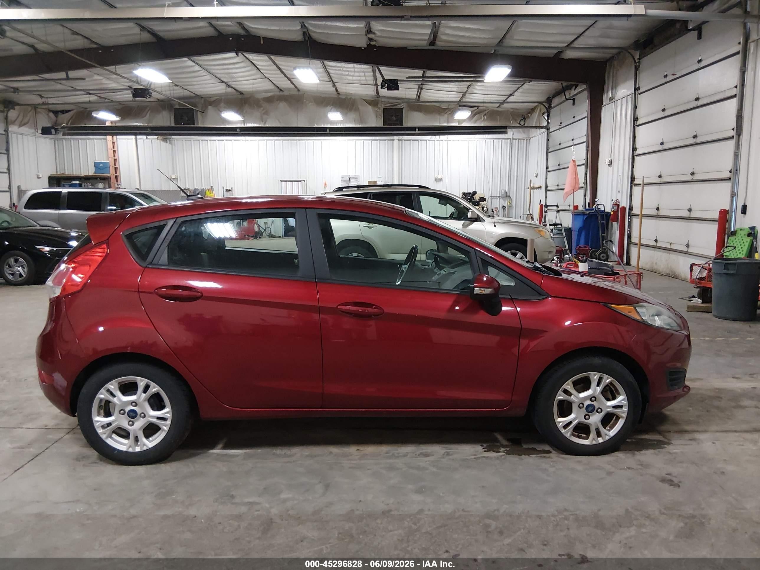 2015 Ford Fiesta Se Red vin: 3FADP4EJ1FM148546