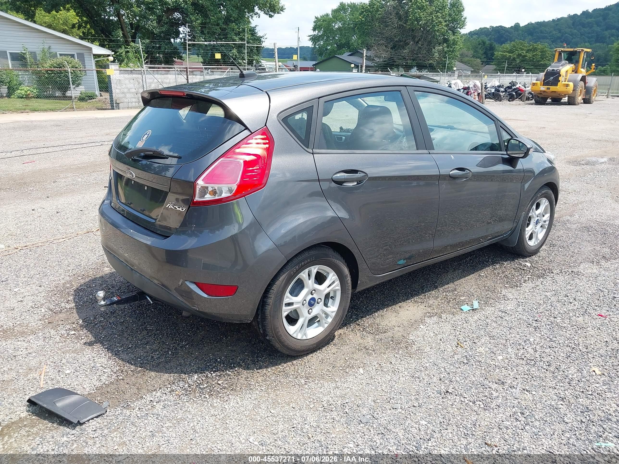 2015 Ford Fiesta Se Gray vin: 3FADP4EJ1FM175648