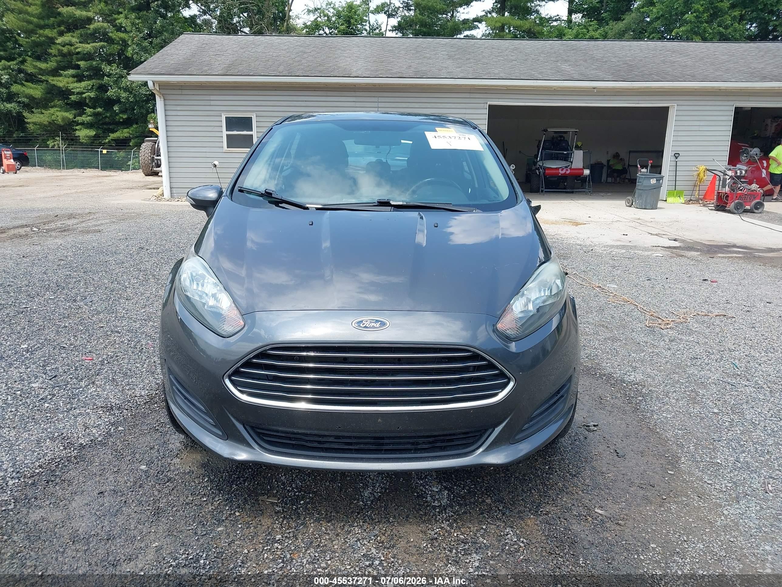 2015 Ford Fiesta Se Gray vin: 3FADP4EJ1FM175648