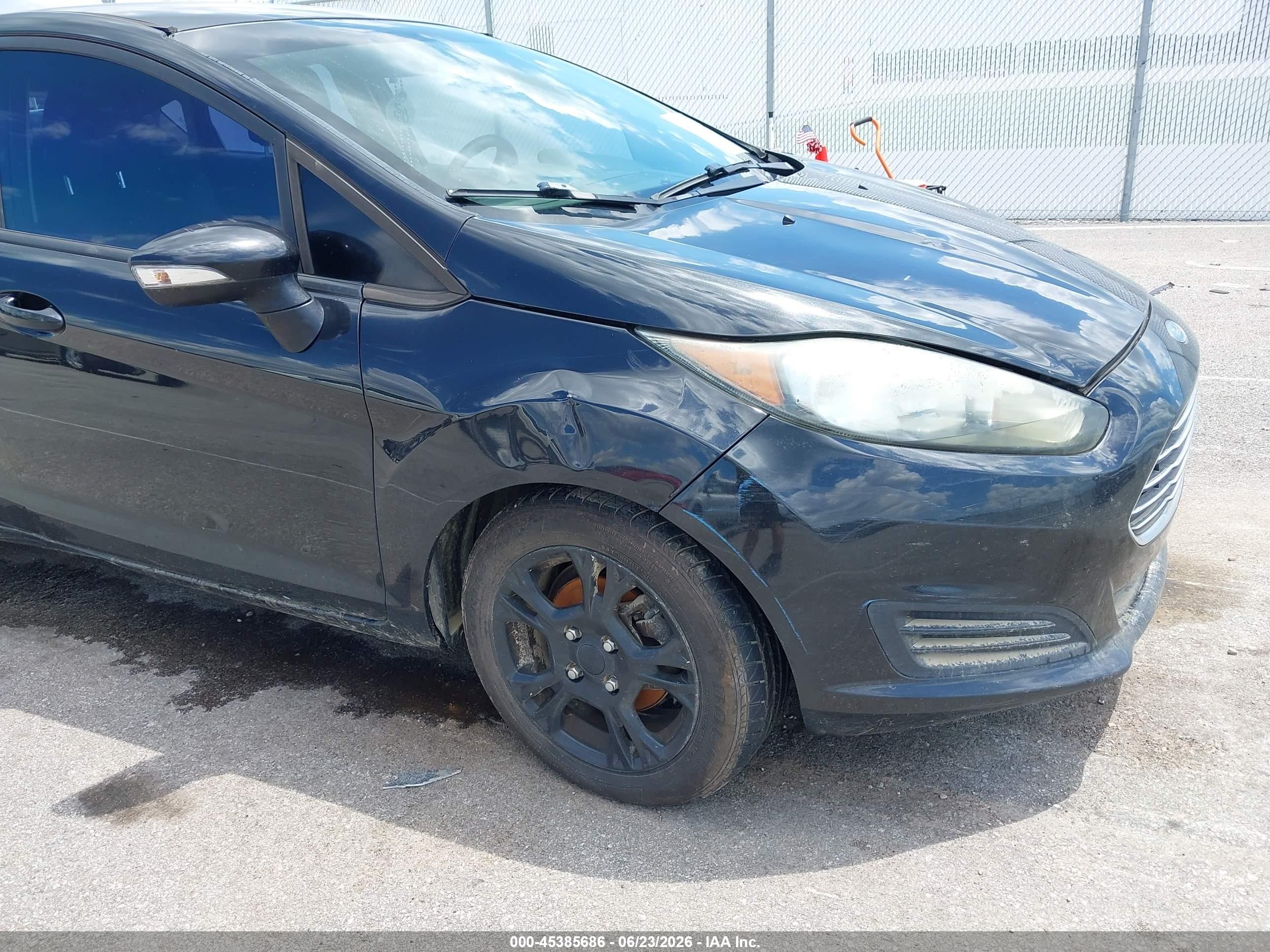 2015 Ford Fiesta Se Black vin: 3FADP4EJ1FM208096