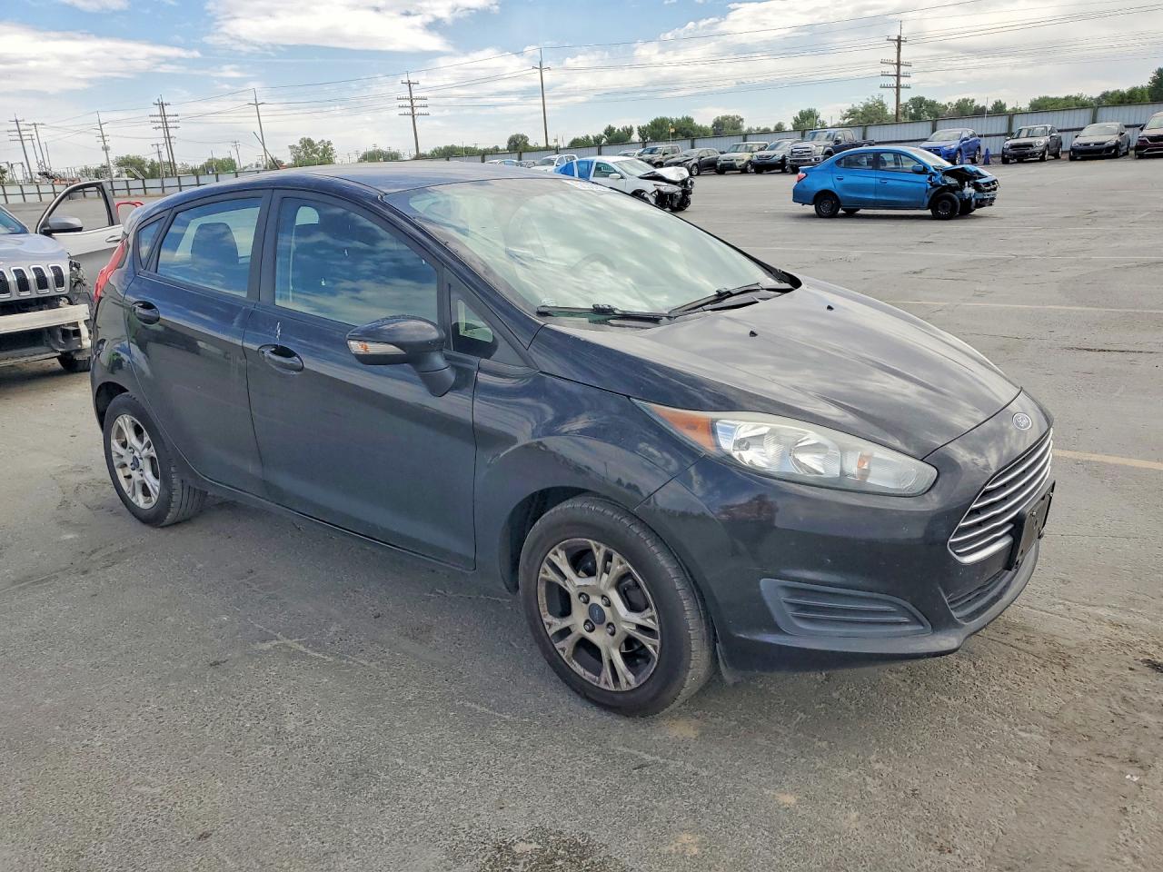2015 Ford Fiesta Se Черный vin: 3FADP4EJ1FM221091