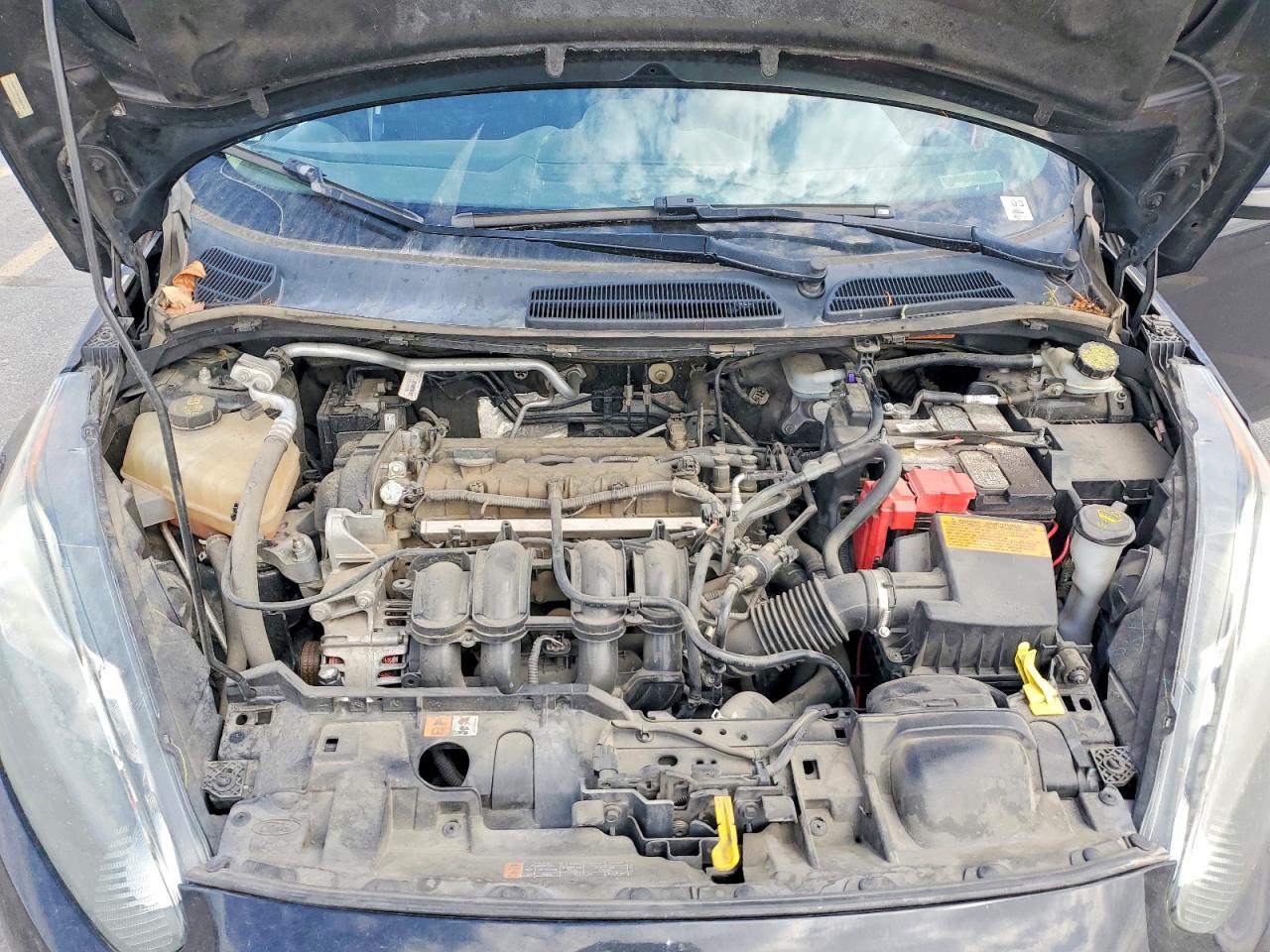 2015 Ford Fiesta Se Черный vin: 3FADP4EJ1FM221091