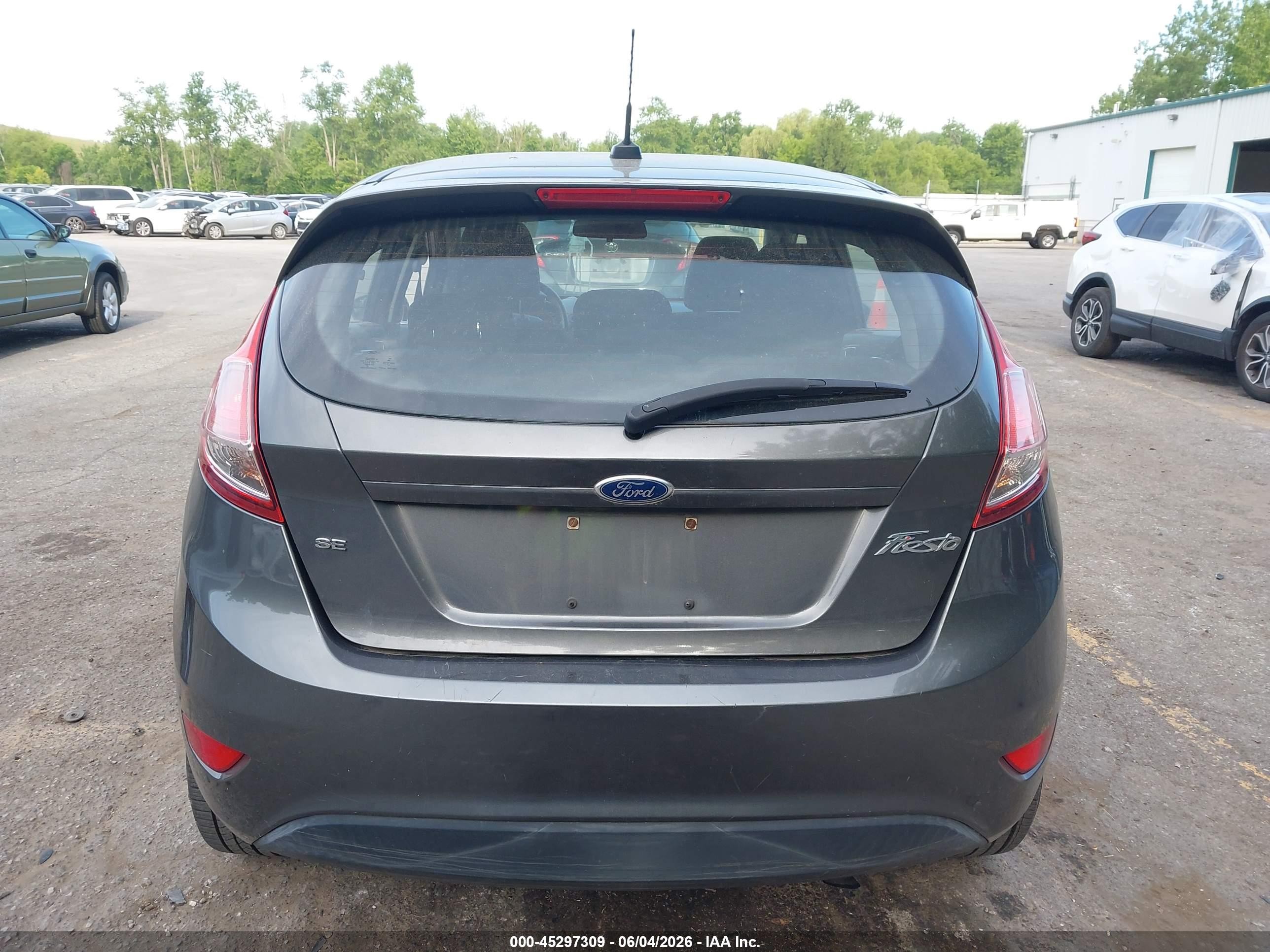 2015 Ford Fiesta Se Gray vin: 3FADP4EJ1FM224282