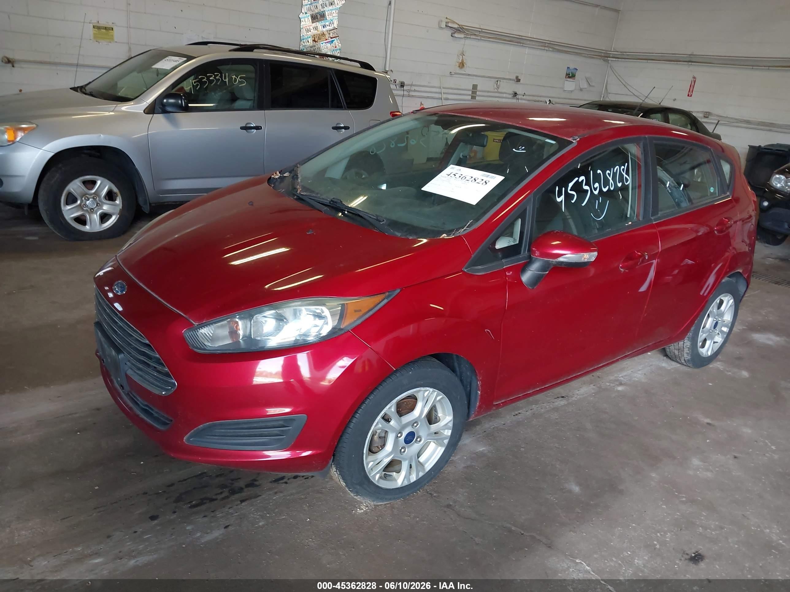 2016 Ford Fiesta Se Красный vin: 3FADP4EJ1GM150881