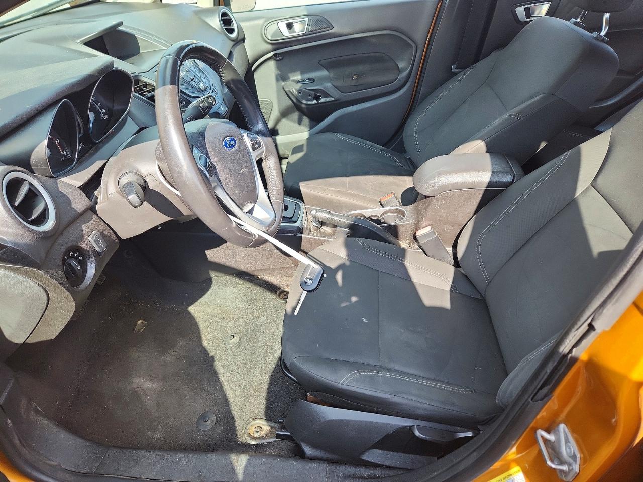 2016 Ford Fiesta Se Оранжевый vin: 3FADP4EJ1GM174680