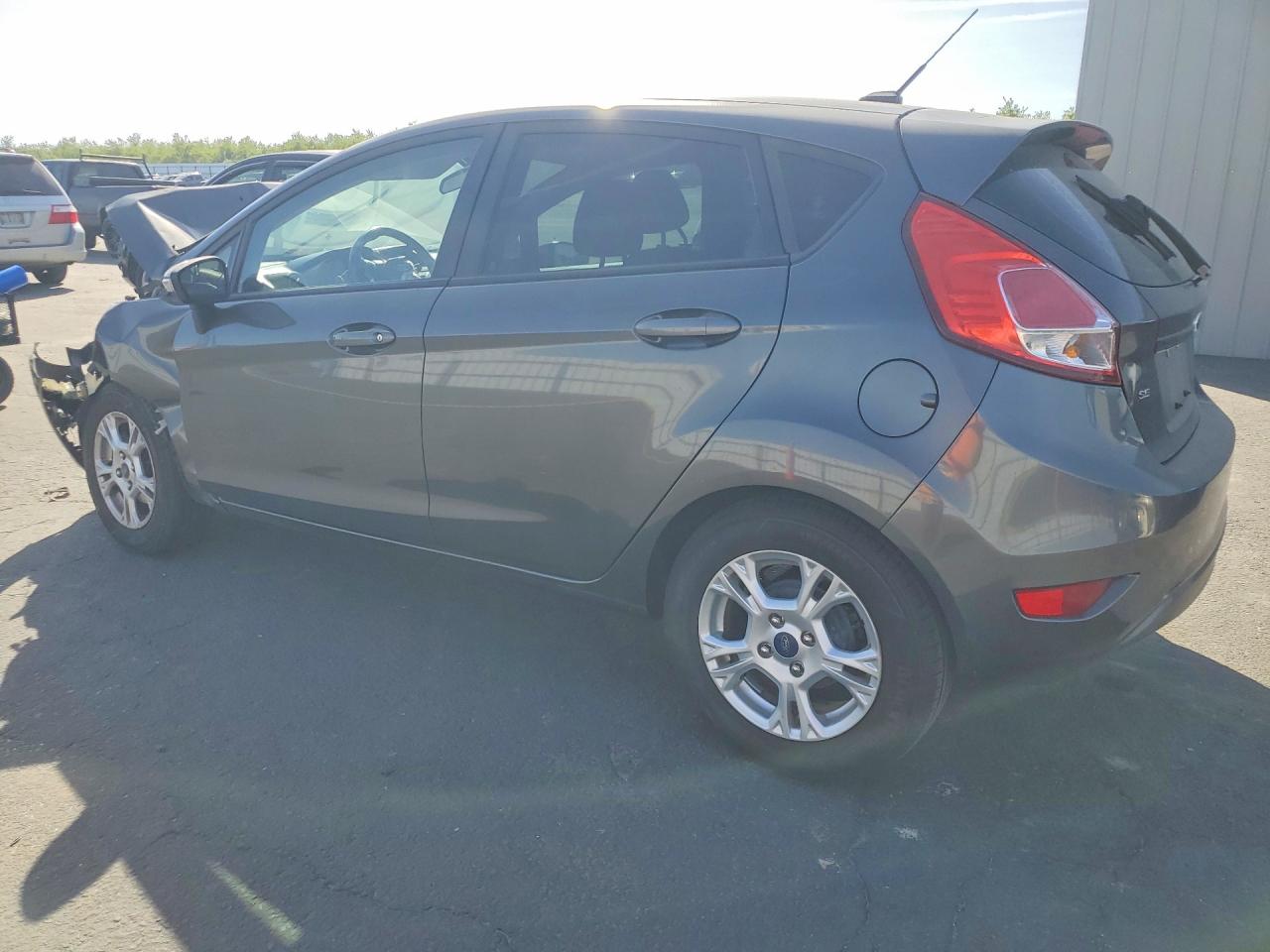 2016 Ford Fiesta Se Серый vin: 3FADP4EJ1GM174713