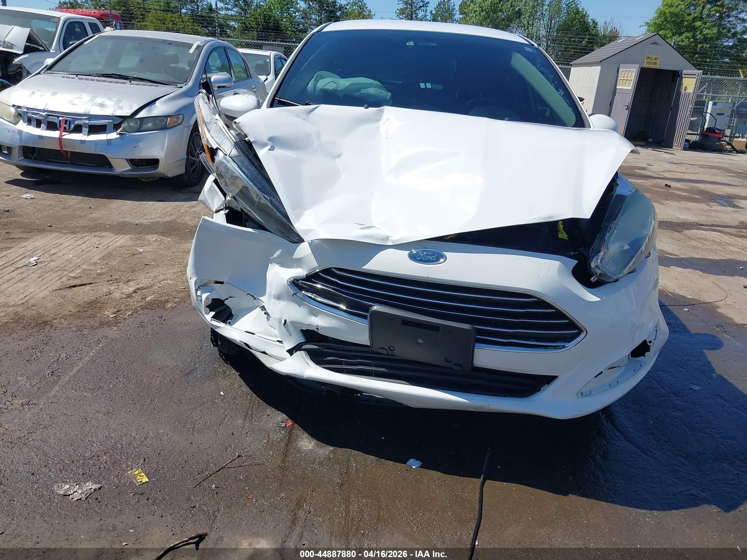 2018 Ford Fiesta Se White vin: 3FADP4EJ1JM110629