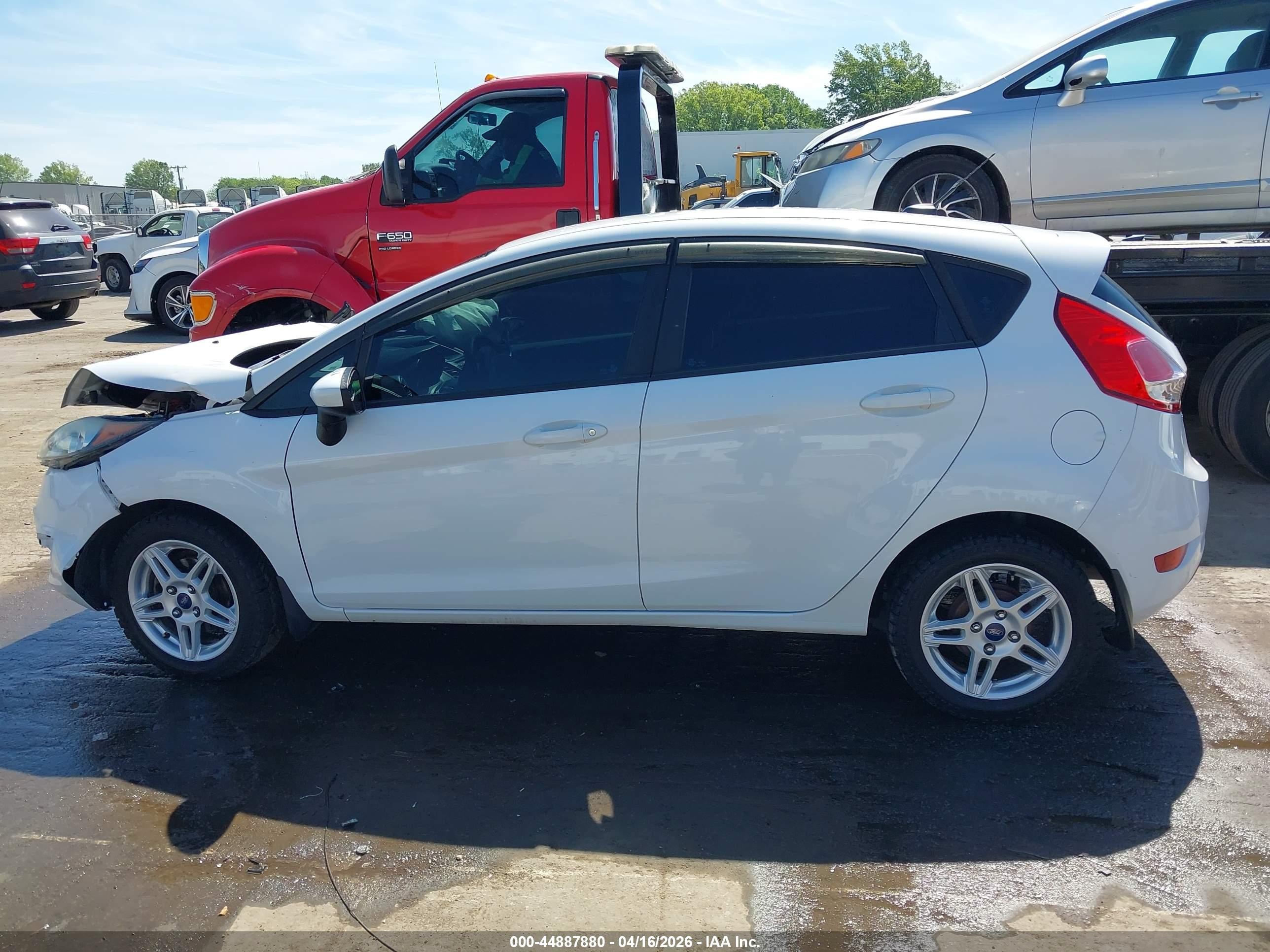2018 Ford Fiesta Se White vin: 3FADP4EJ1JM110629