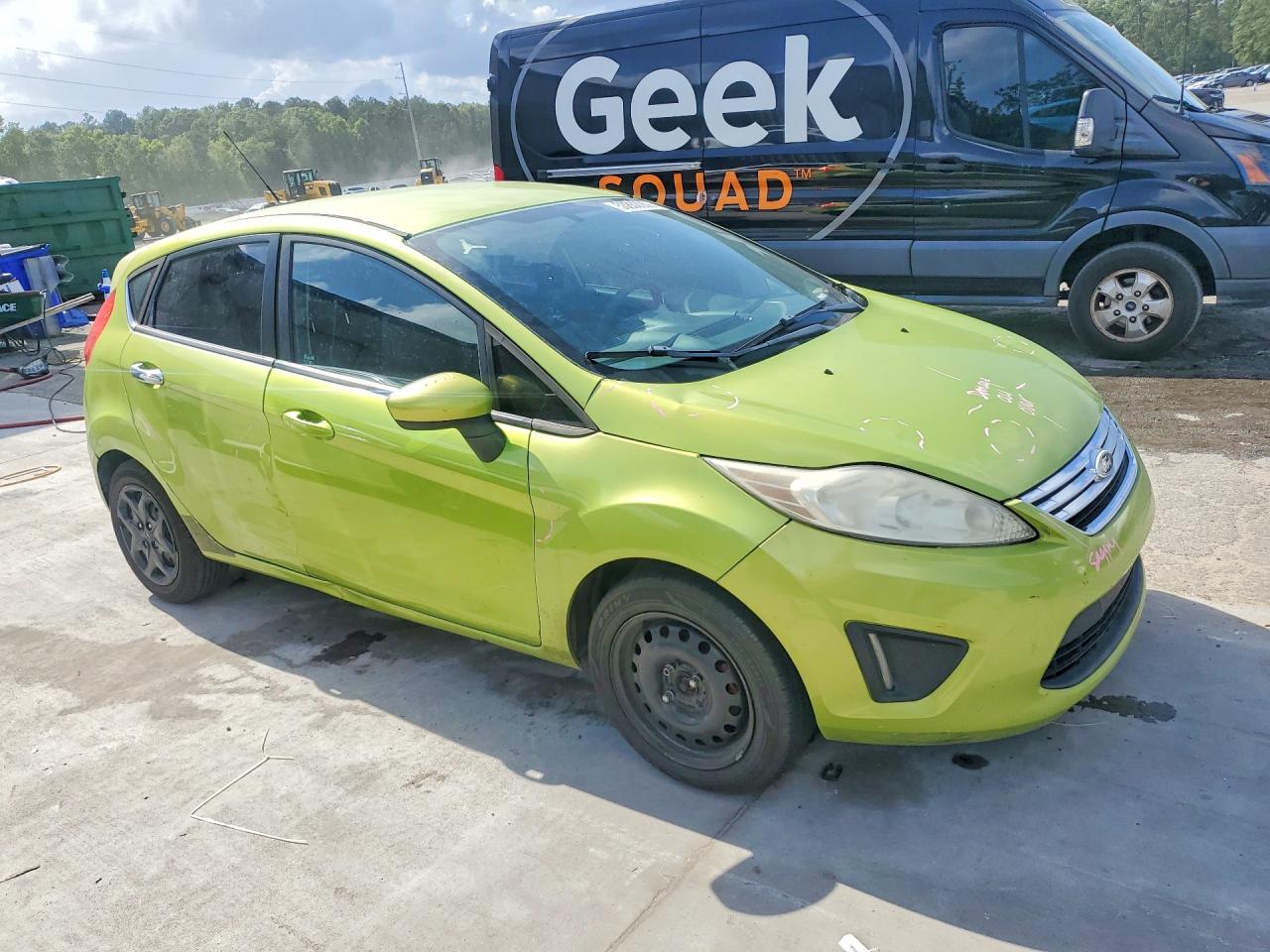 2011 Ford Fiesta Se Green vin: 3FADP4EJ2BM103657