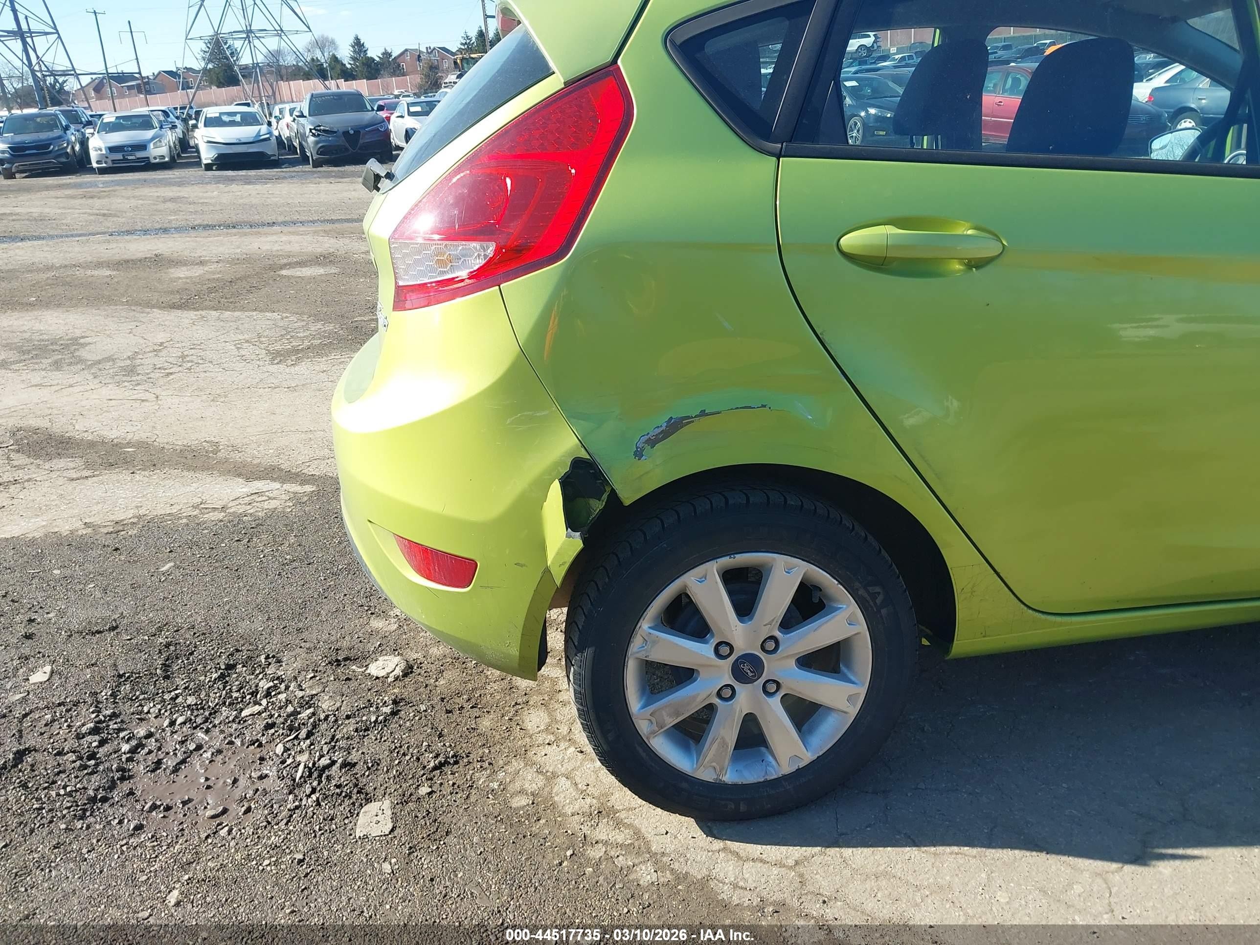 2011 Ford Fiesta Se Green vin: 3FADP4EJ2BM170632