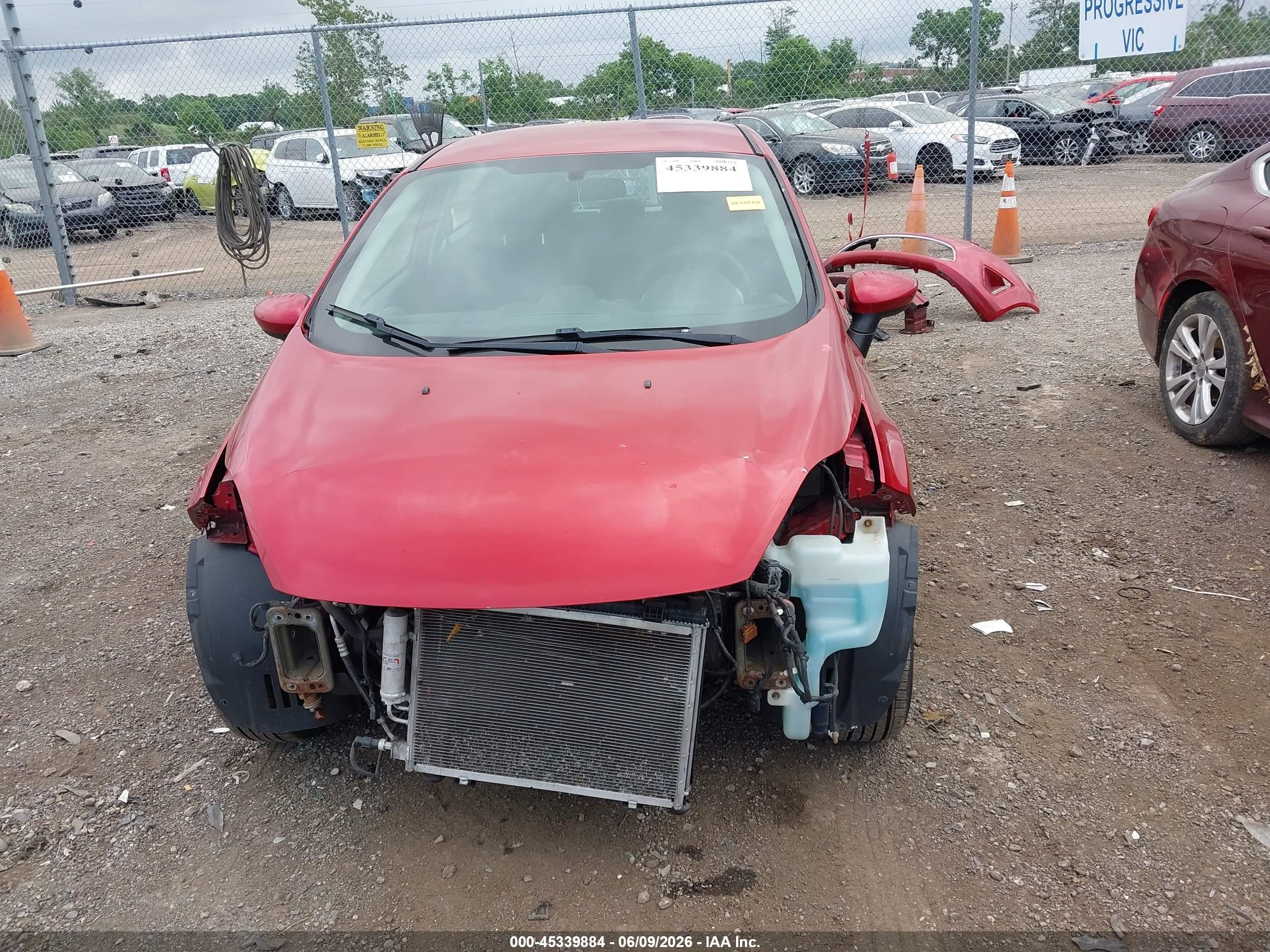 2011 Ford Fiesta Se Red vin: 3FADP4EJ2BM171568