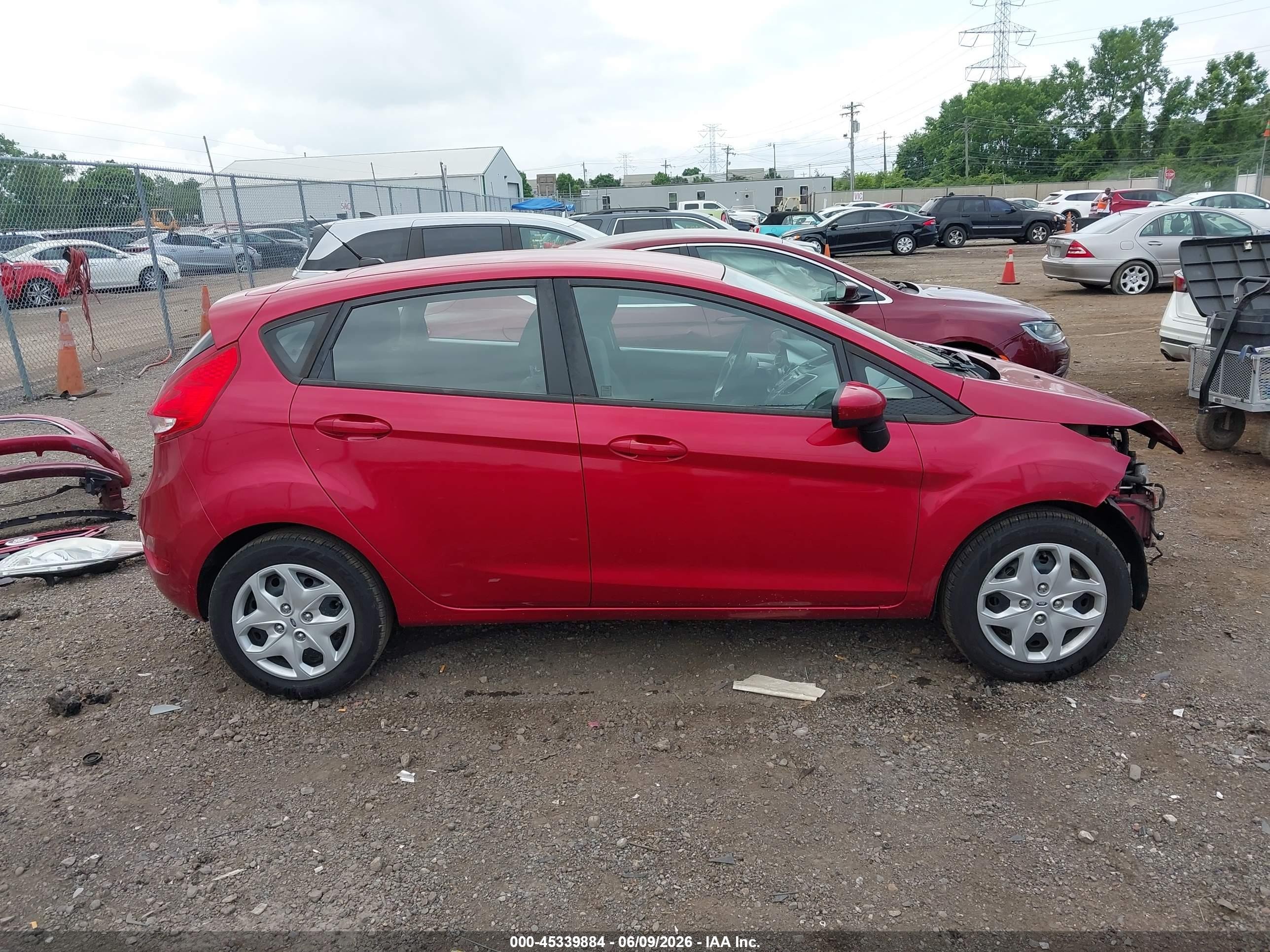 2011 Ford Fiesta Se Red vin: 3FADP4EJ2BM171568