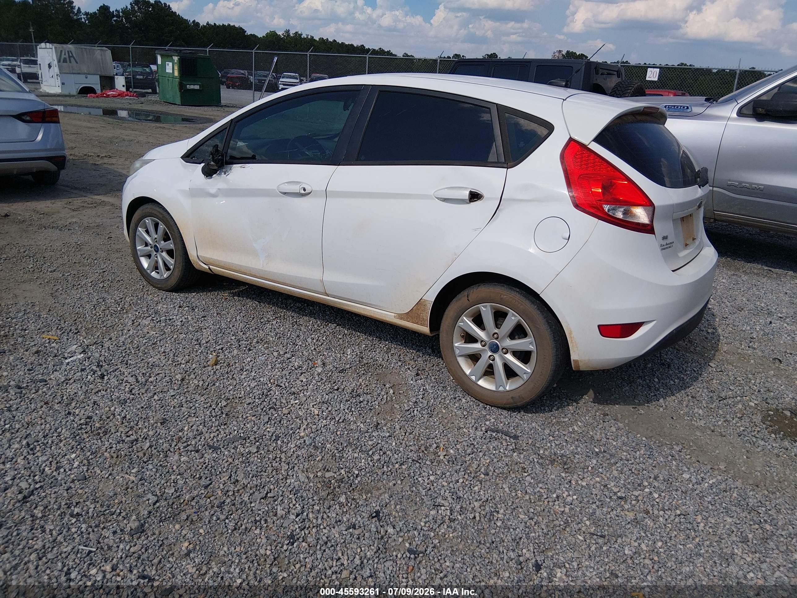 2013 Ford Fiesta Se White vin: 3FADP4EJ2DM109820