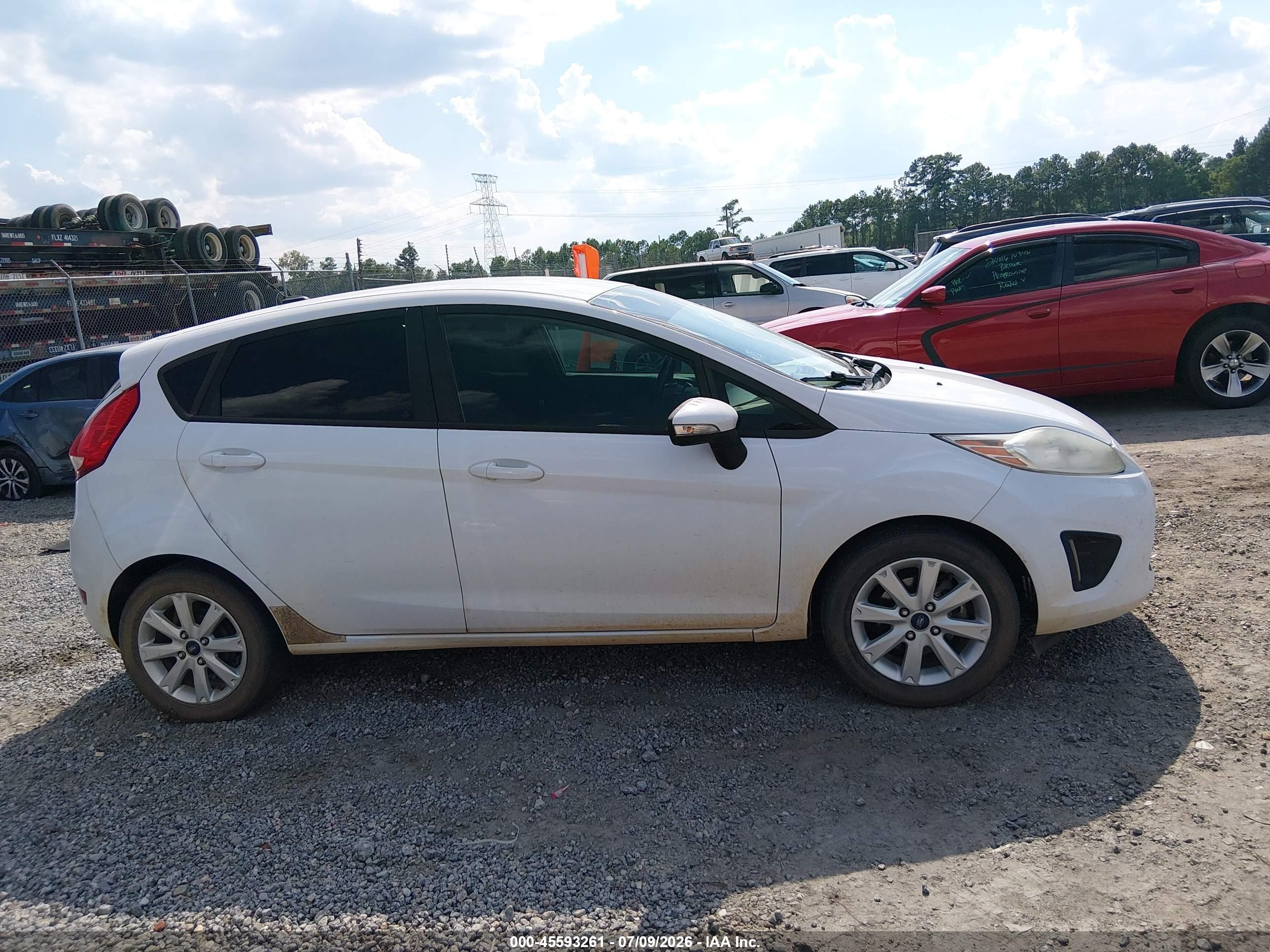 2013 Ford Fiesta Se White vin: 3FADP4EJ2DM109820