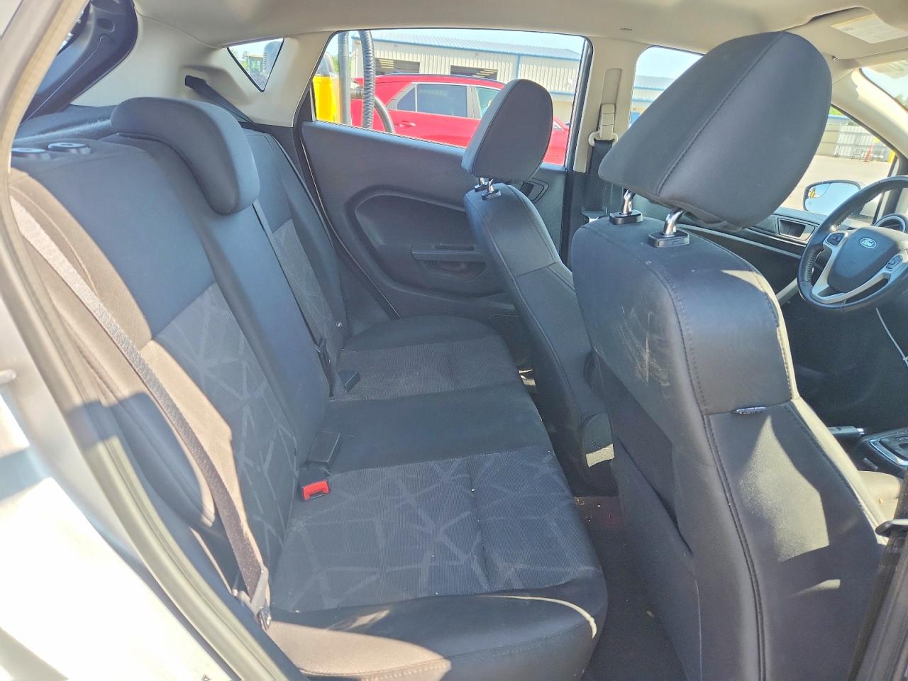 2013 Ford Fiesta Se Silver vin: 3FADP4EJ2DM178815