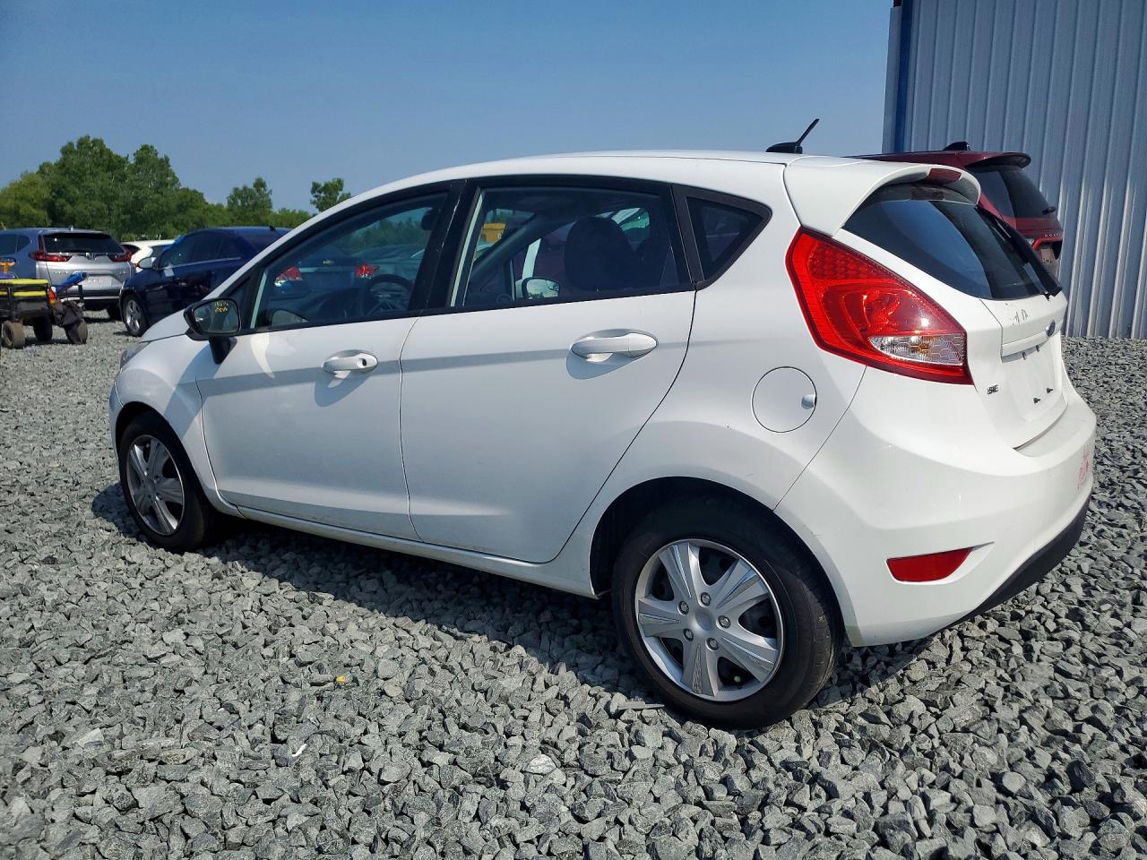 2013 Ford Fiesta Se White vin: 3FADP4EJ2DM201882