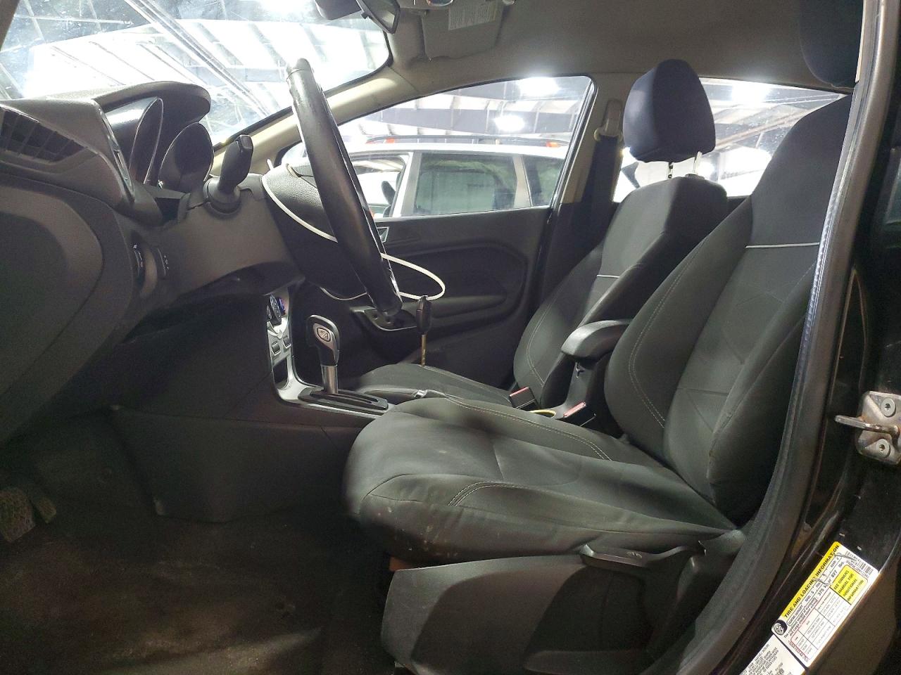 2014 Ford Fiesta Se Черный vin: 3FADP4EJ2EM102660