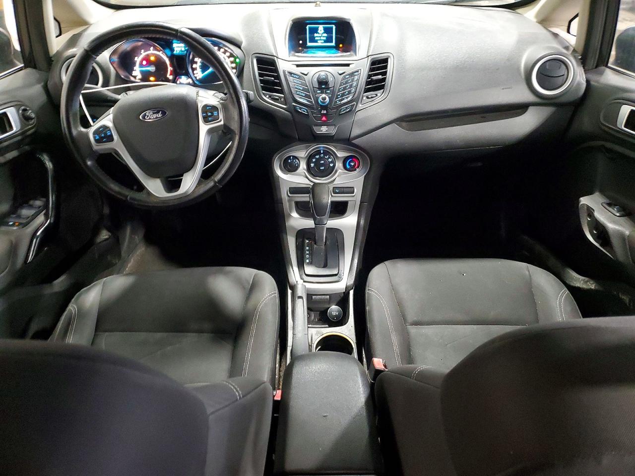 2014 Ford Fiesta Se Черный vin: 3FADP4EJ2EM102660