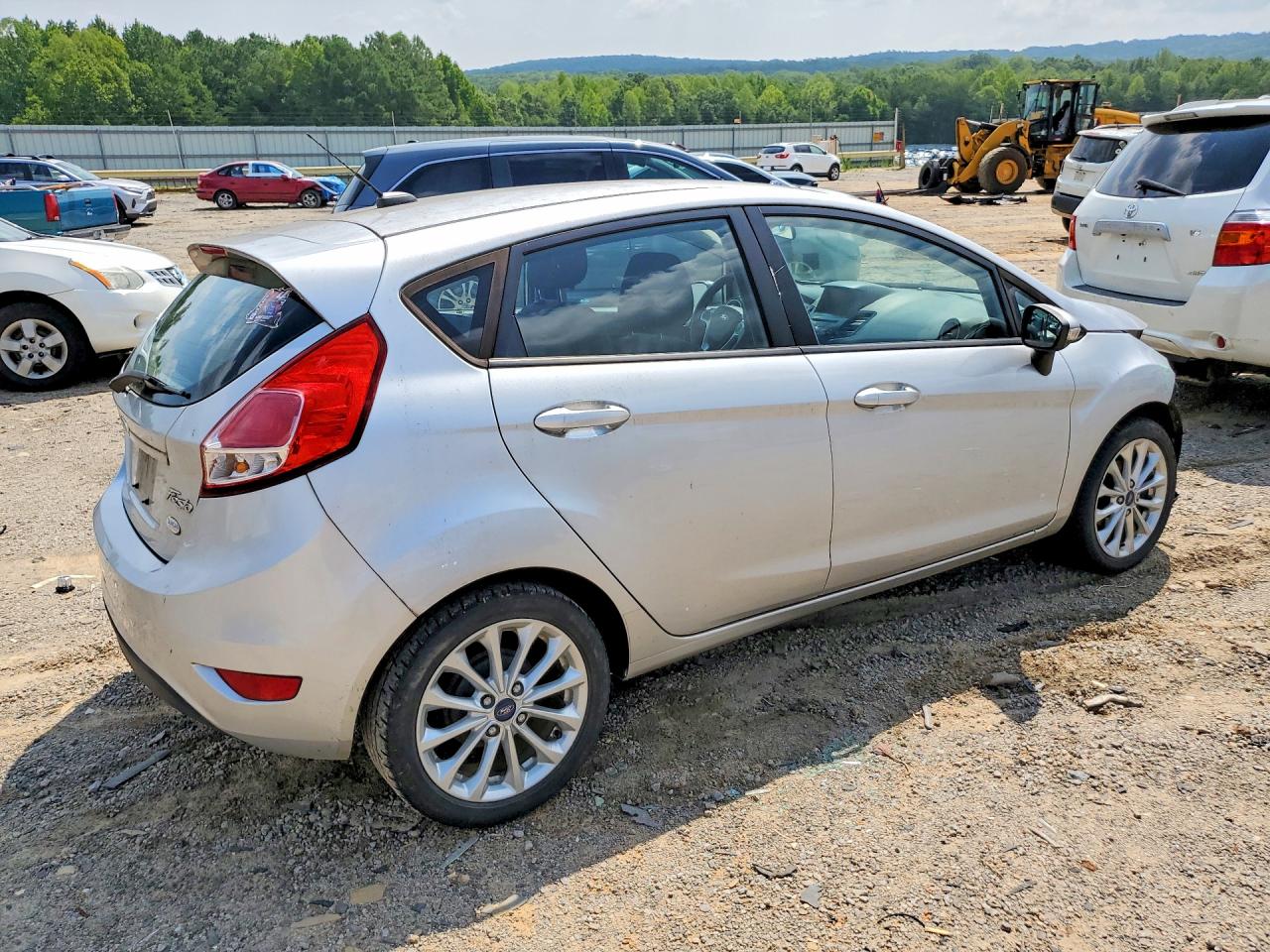2014 Ford Fiesta Se Серебряный vin: 3FADP4EJ2EM122990