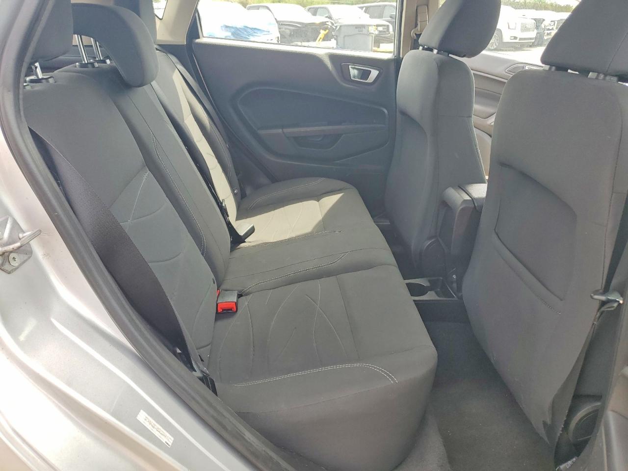2014 Ford Fiesta Se Silver vin: 3FADP4EJ2EM150496