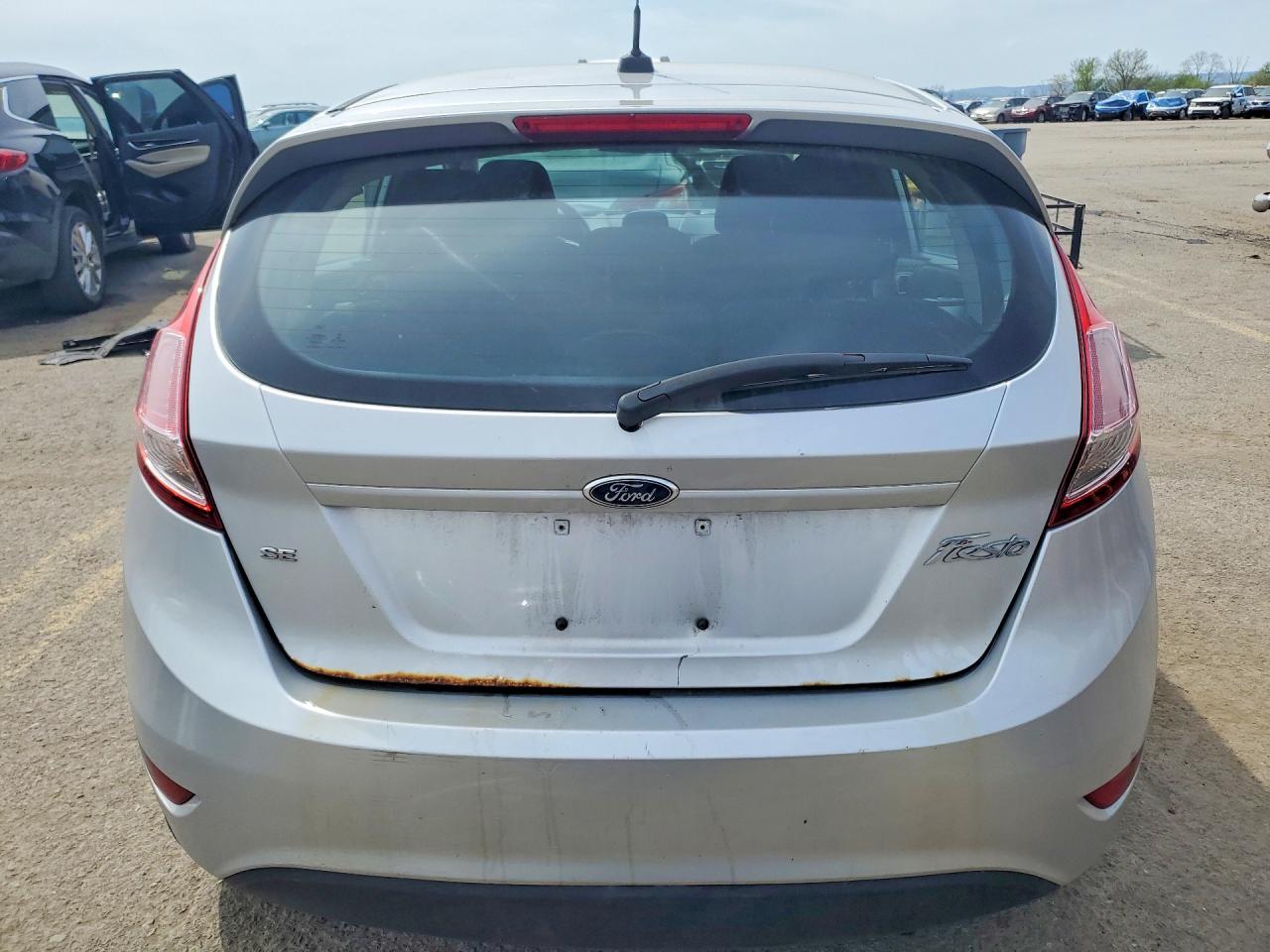 2014 Ford Fiesta Se Silver vin: 3FADP4EJ2EM150496