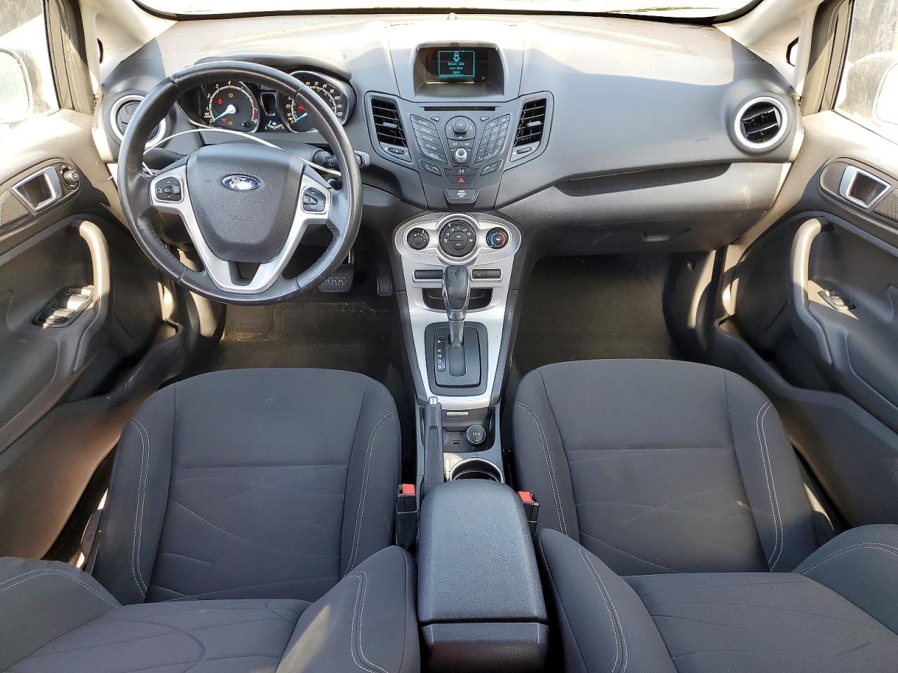 2015 Ford Fiesta Se Угольный vin: 3FADP4EJ2FM133442