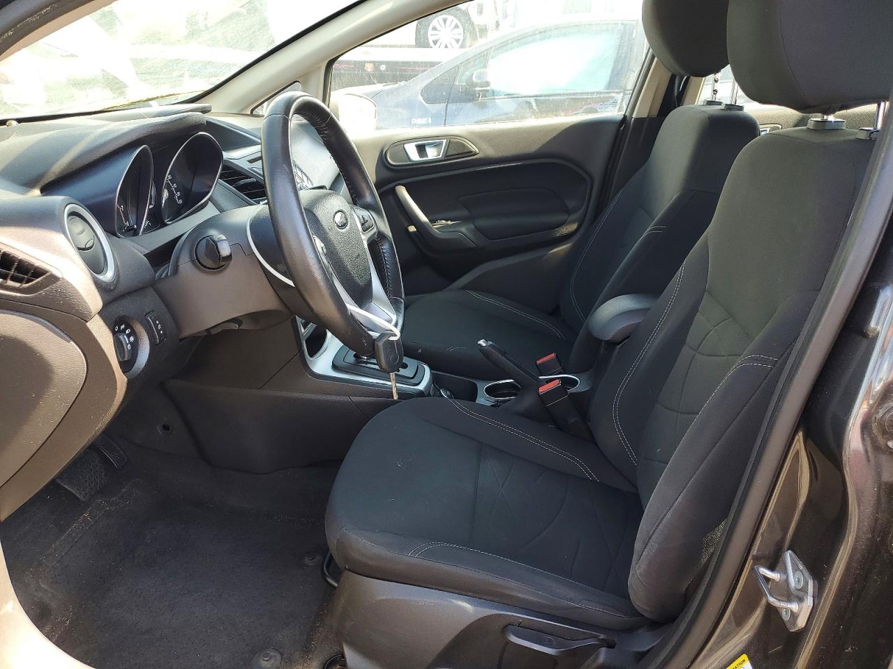 2015 Ford Fiesta Se Угольный vin: 3FADP4EJ2FM133442
