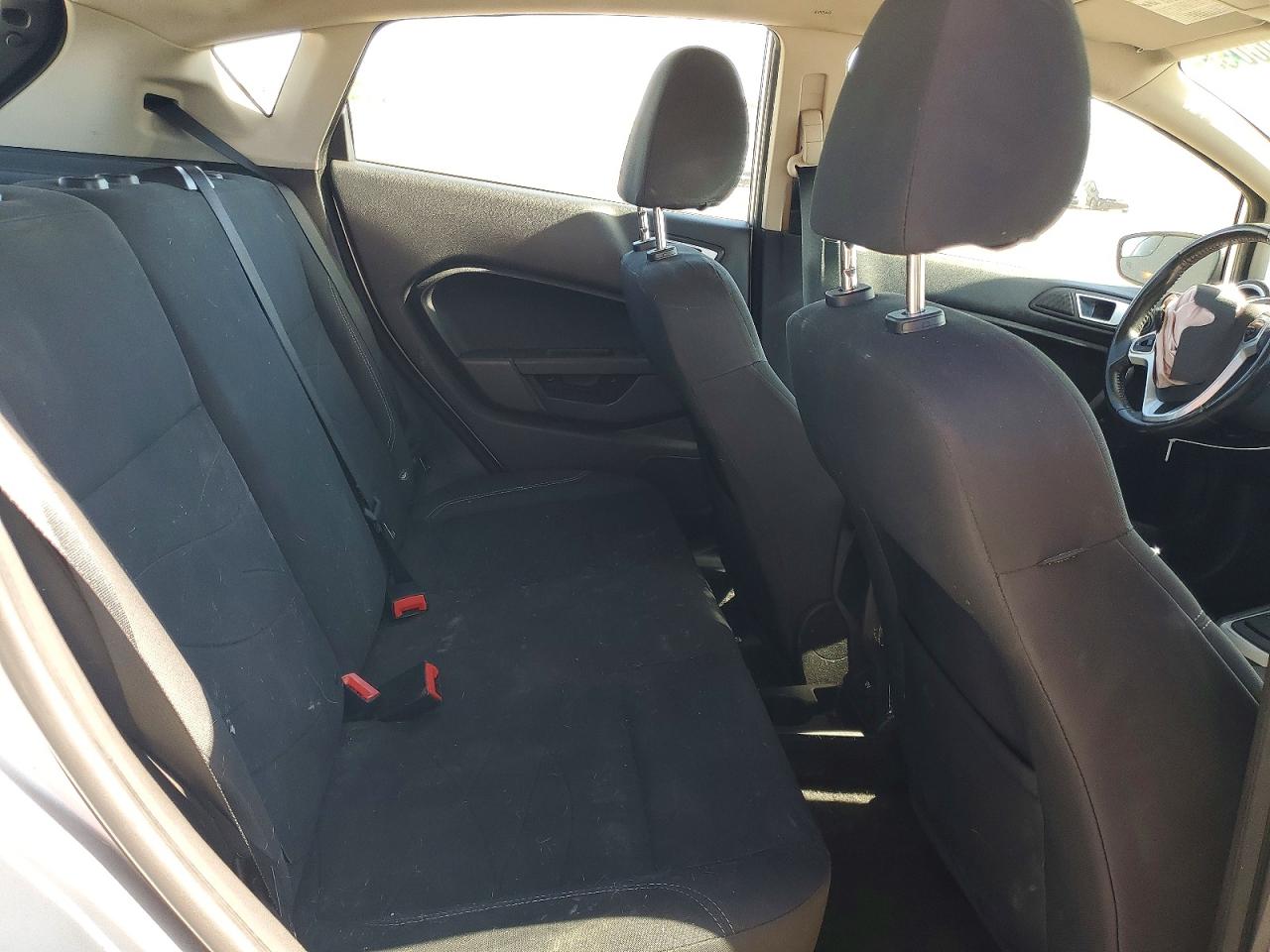 2015 Ford Fiesta Se Silver vin: 3FADP4EJ2FM146546