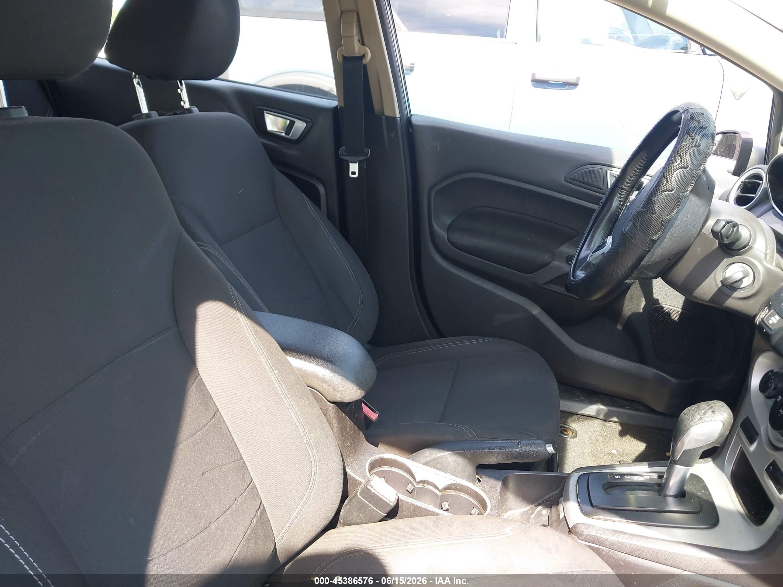 2015 Ford Fiesta Se Black vin: 3FADP4EJ2FM208589