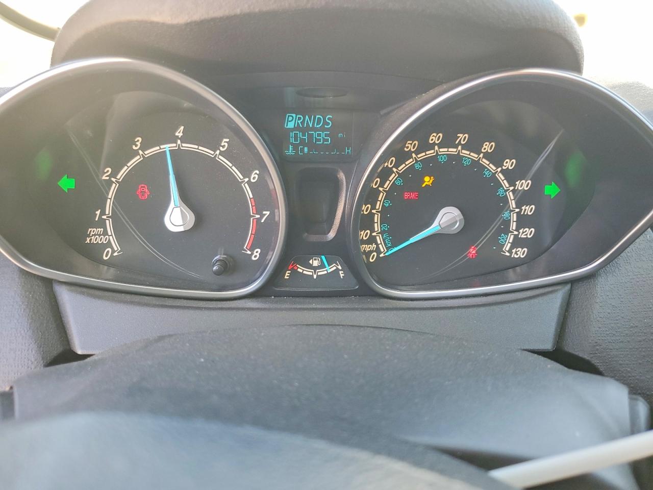 2015 Ford Fiesta Se Серебряный vin: 3FADP4EJ2FM211282