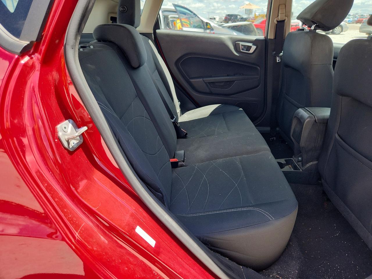 2015 Ford Fiesta Se Red vin: 3FADP4EJ2FM216448