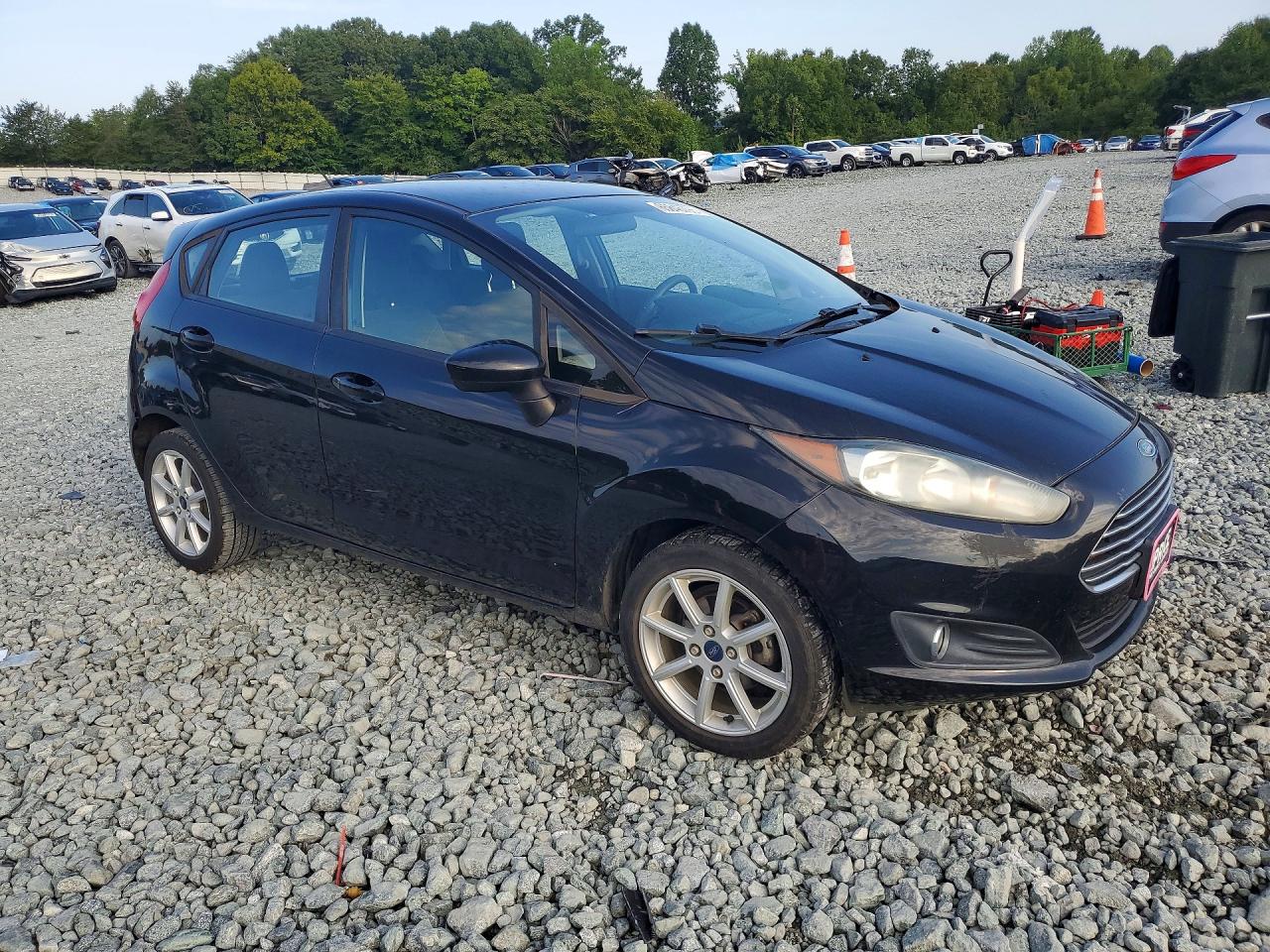 2017 Ford Fiesta Se Черный vin: 3FADP4EJ2HM136358