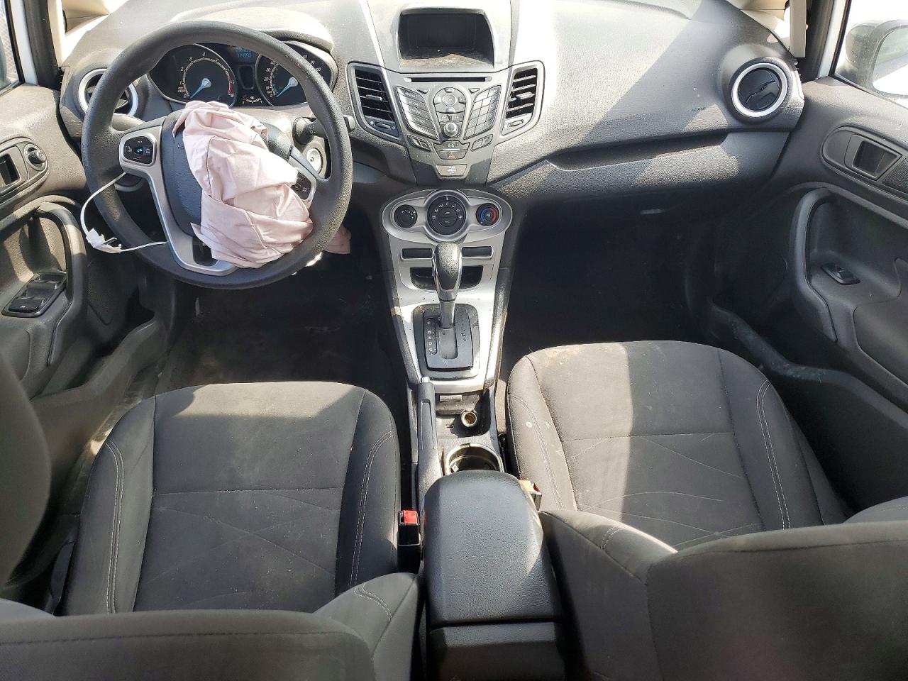 2019 Ford Fiesta Se White vin: 3FADP4EJ2KM155483