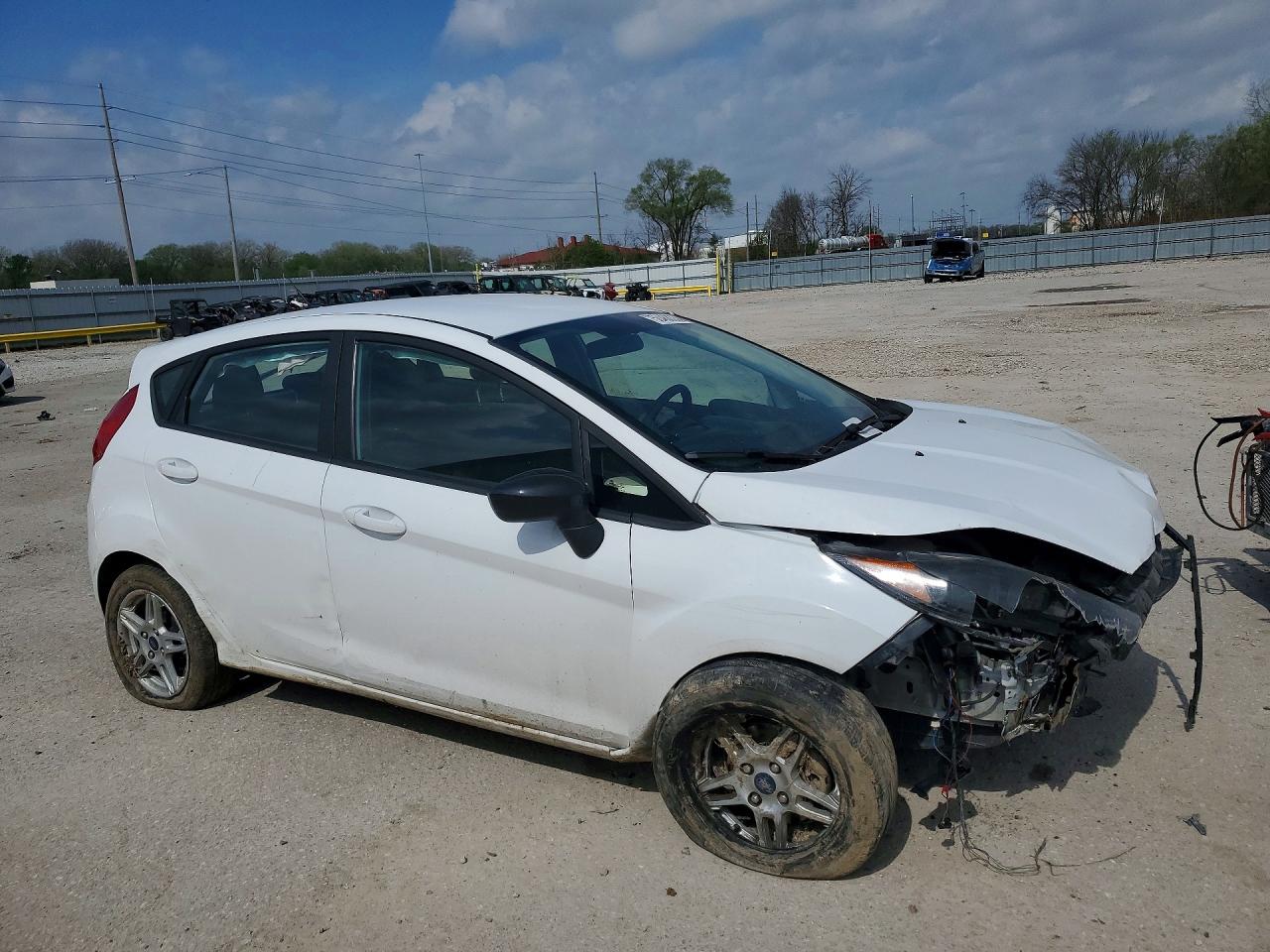 2019 Ford Fiesta Se White vin: 3FADP4EJ2KM155483
