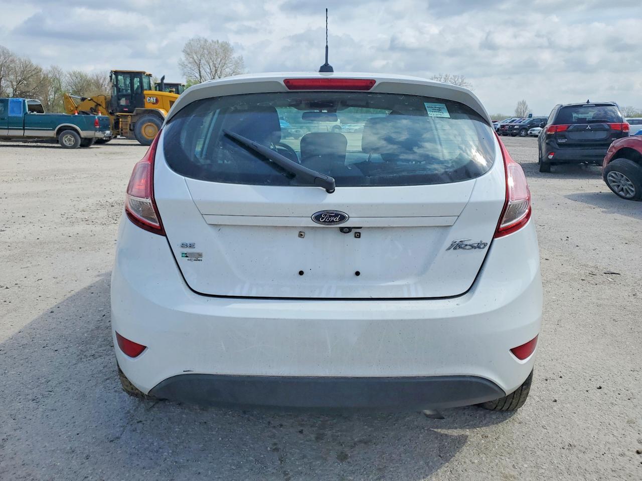 2019 Ford Fiesta Se White vin: 3FADP4EJ2KM155483