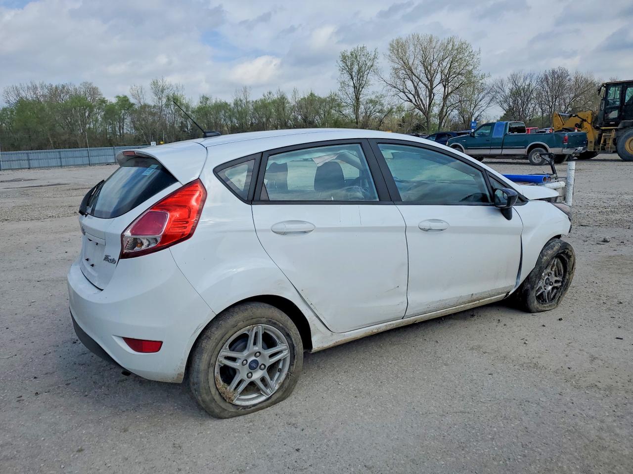 2019 Ford Fiesta Se White vin: 3FADP4EJ2KM155483