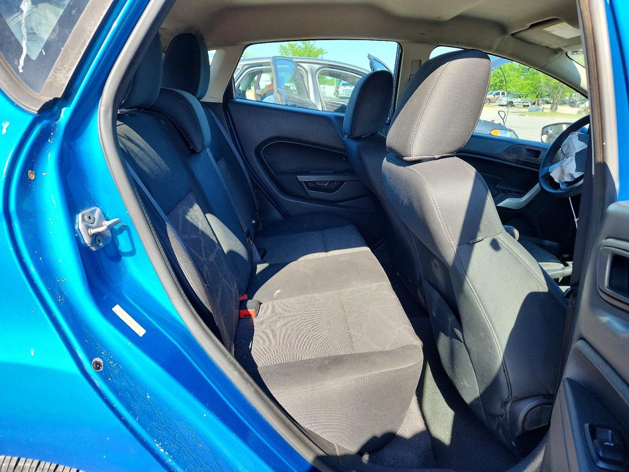 2012 Ford Fiesta Se Blue vin: 3FADP4EJ3CM105256