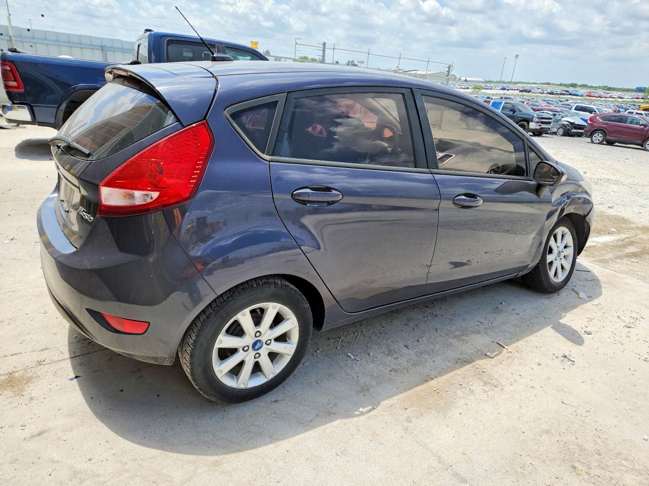 2013 Ford Fiesta Se Blue vin: 3FADP4EJ3DM153941