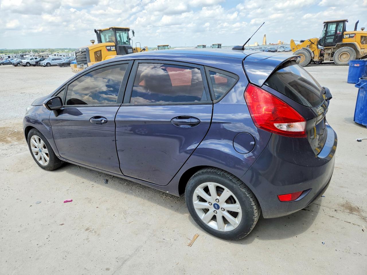 2013 Ford Fiesta Se Blue vin: 3FADP4EJ3DM153941