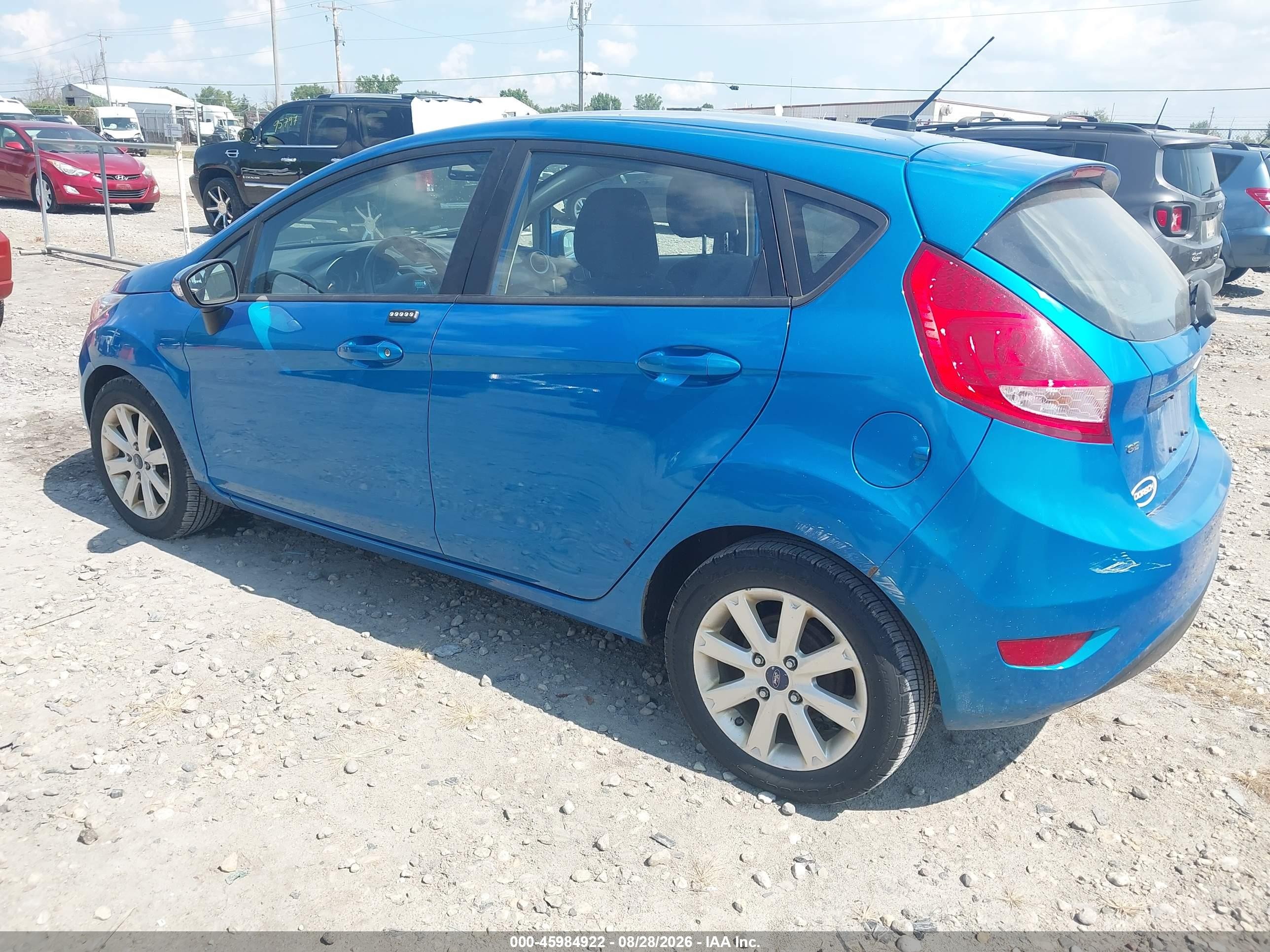 2013 Ford Fiesta Se Light Blue vin: 3FADP4EJ3DM184297