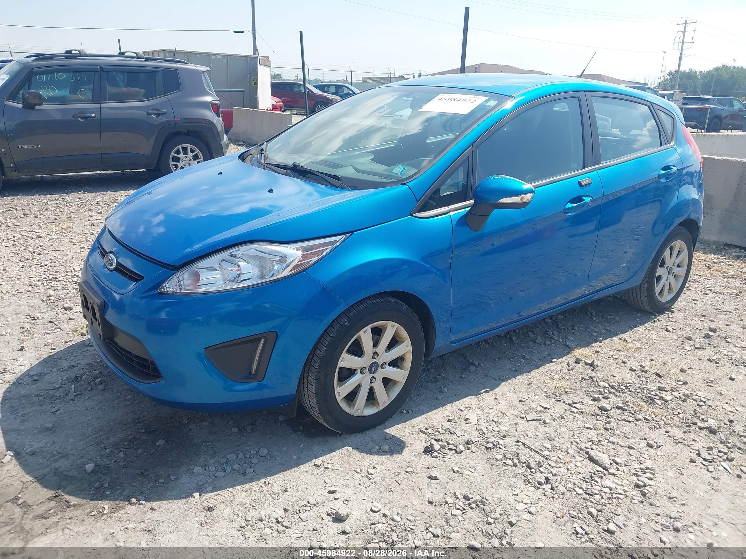 2013 Ford Fiesta Se Light Blue vin: 3FADP4EJ3DM184297