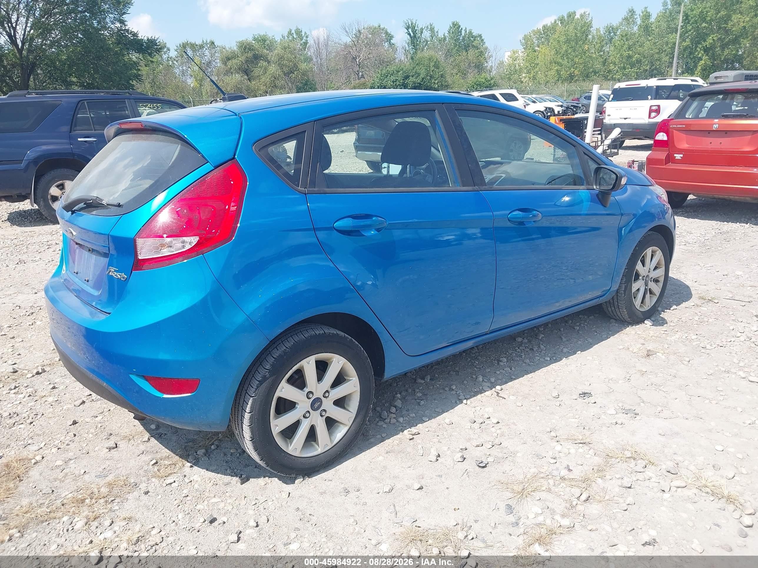 2013 Ford Fiesta Se Light Blue vin: 3FADP4EJ3DM184297