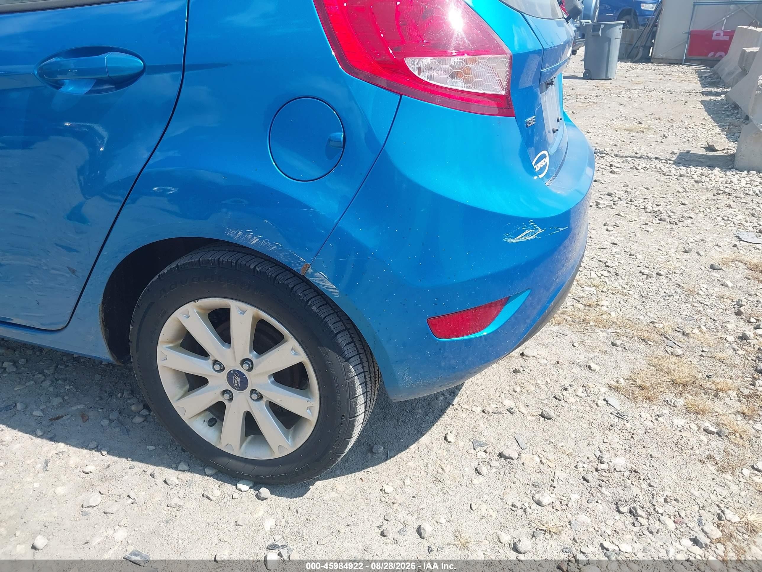2013 Ford Fiesta Se Light Blue vin: 3FADP4EJ3DM184297
