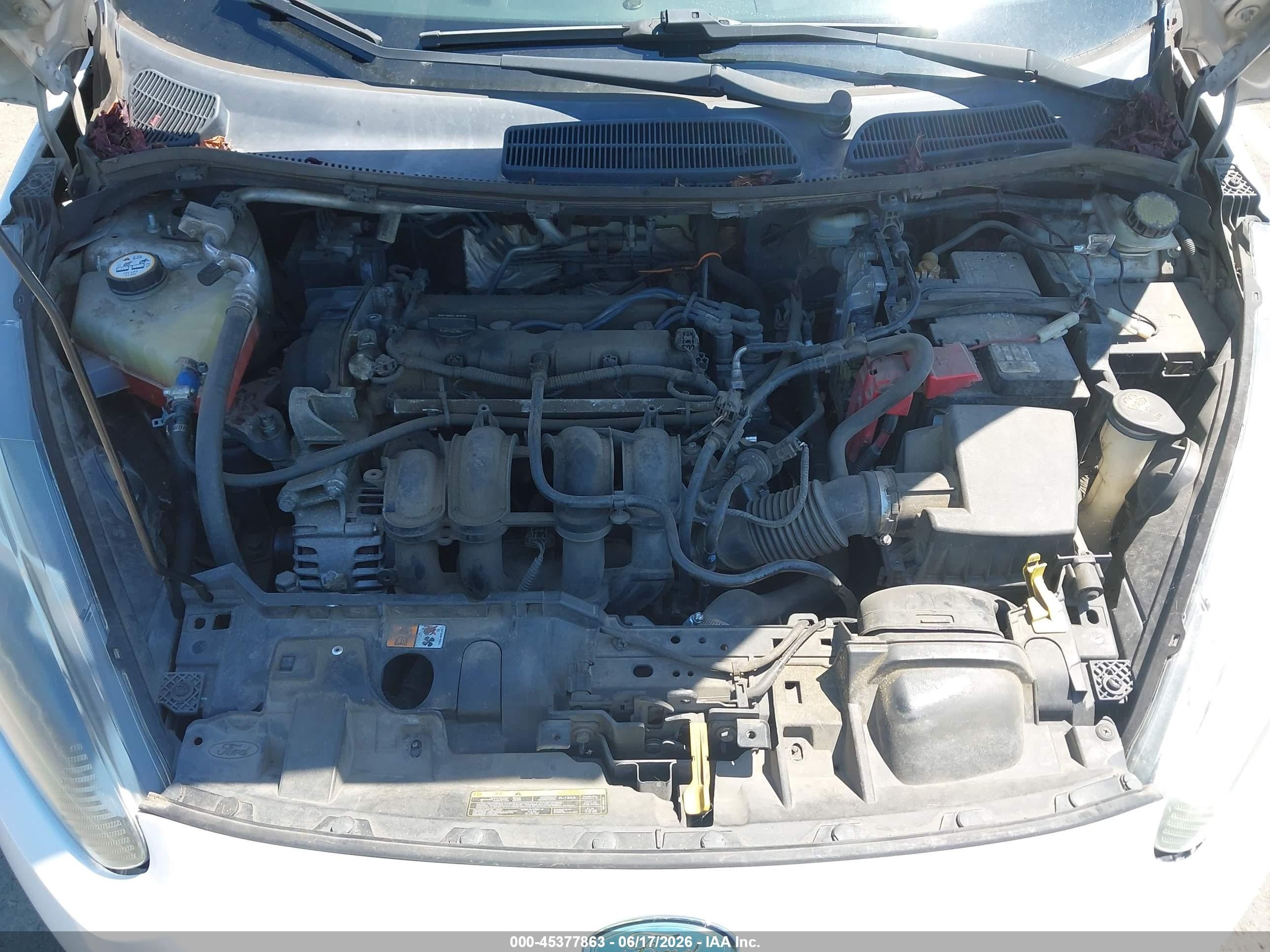 2014 Ford Fiesta Se Белый vin: 3FADP4EJ3EM121296