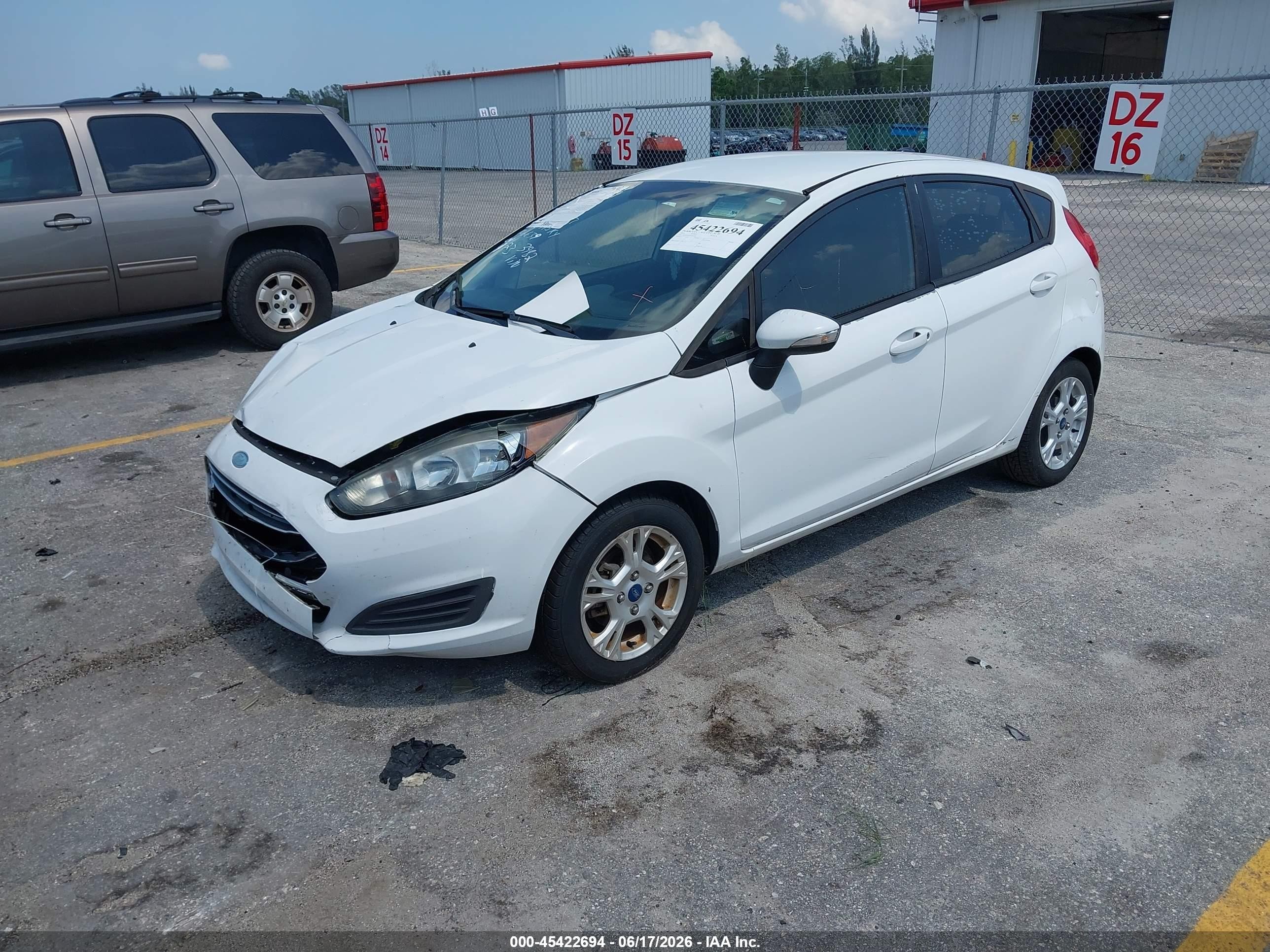 2014 Ford Fiesta Se White vin: 3FADP4EJ3EM133982