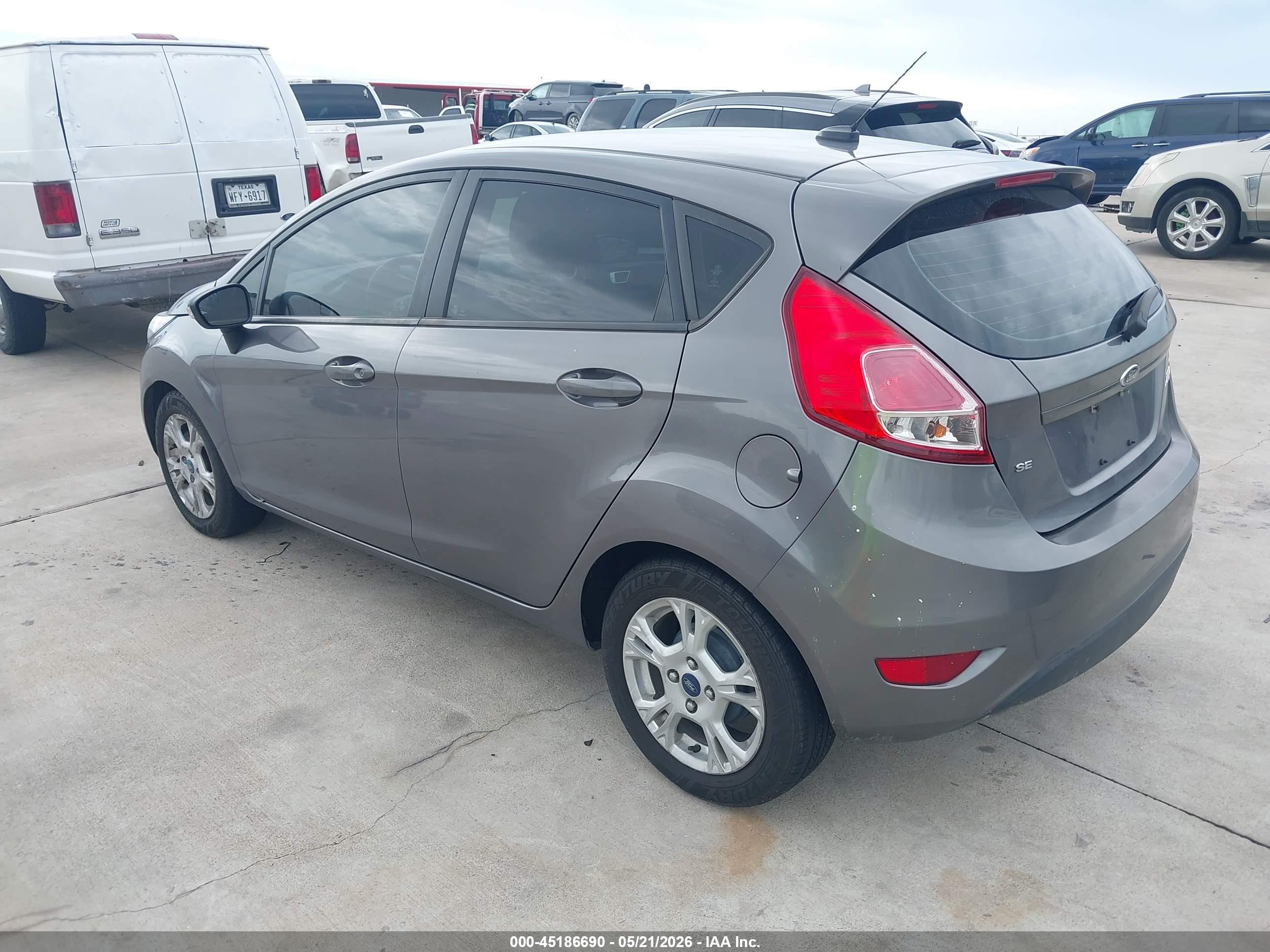 2014 Ford Fiesta Se Серый vin: 3FADP4EJ3EM174340