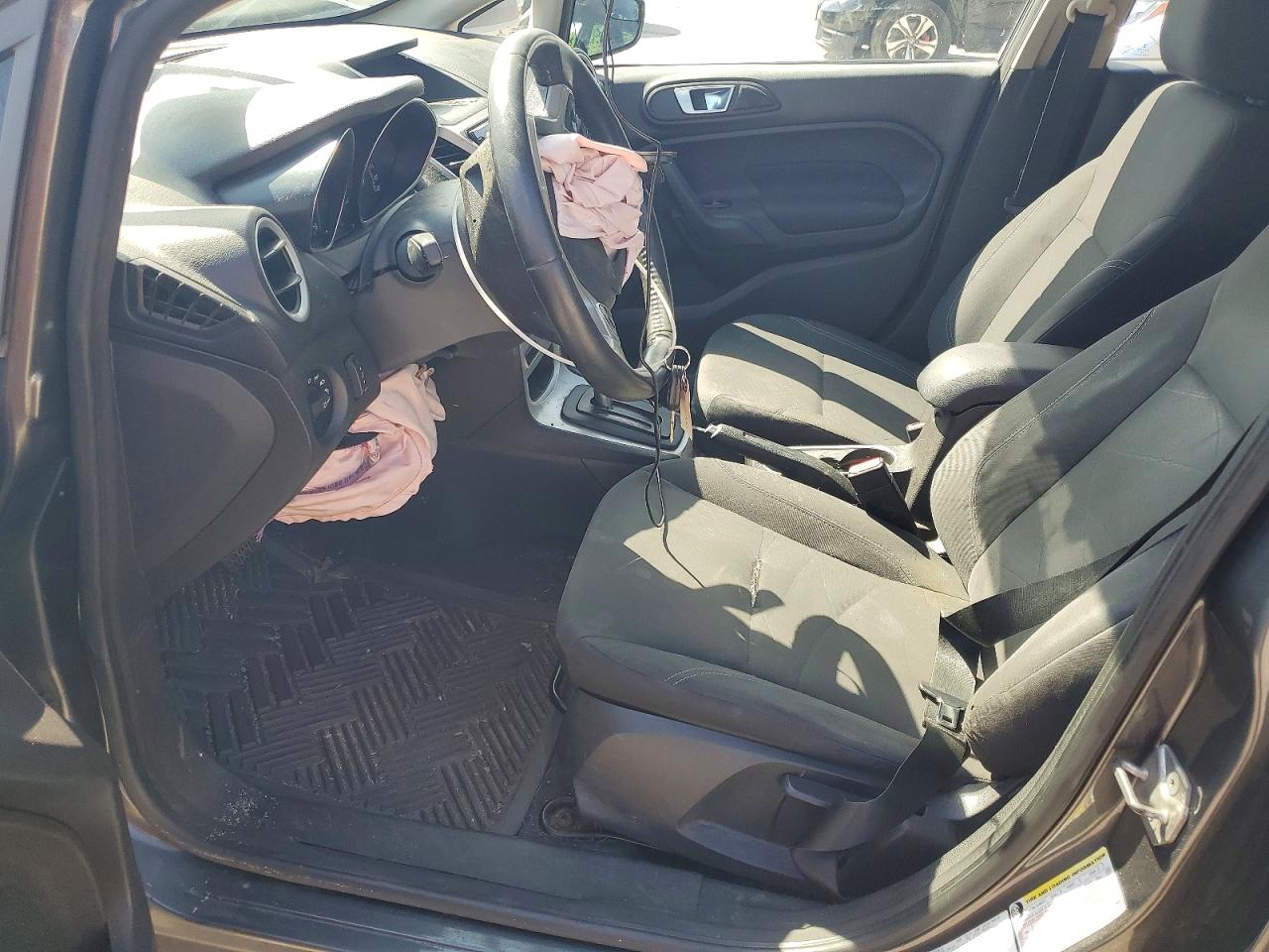 2015 Ford Fiesta Se Gray vin: 3FADP4EJ3FM118514